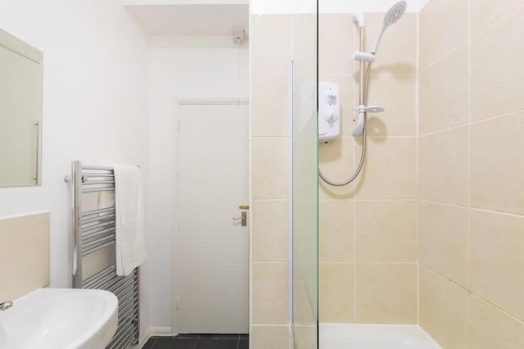 Hyde Park Delux 1 Bed Bayswater *