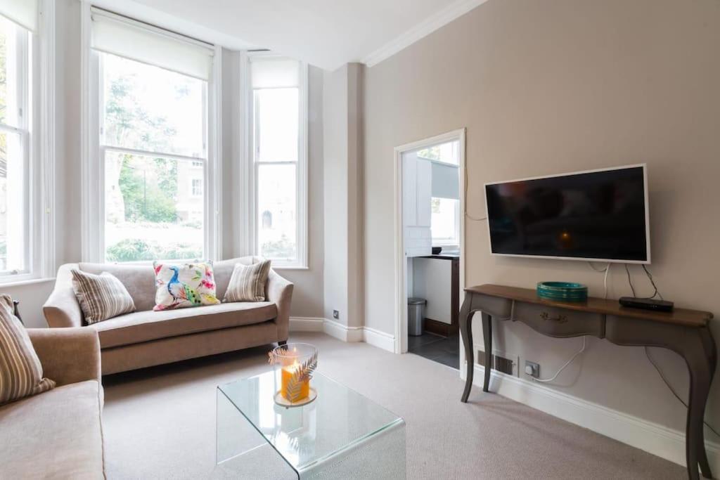 Apartment Hyde Park Delux 1 Bed Bayswater