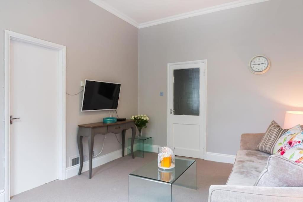 Hyde Park Delux 1 Bed Bayswater London