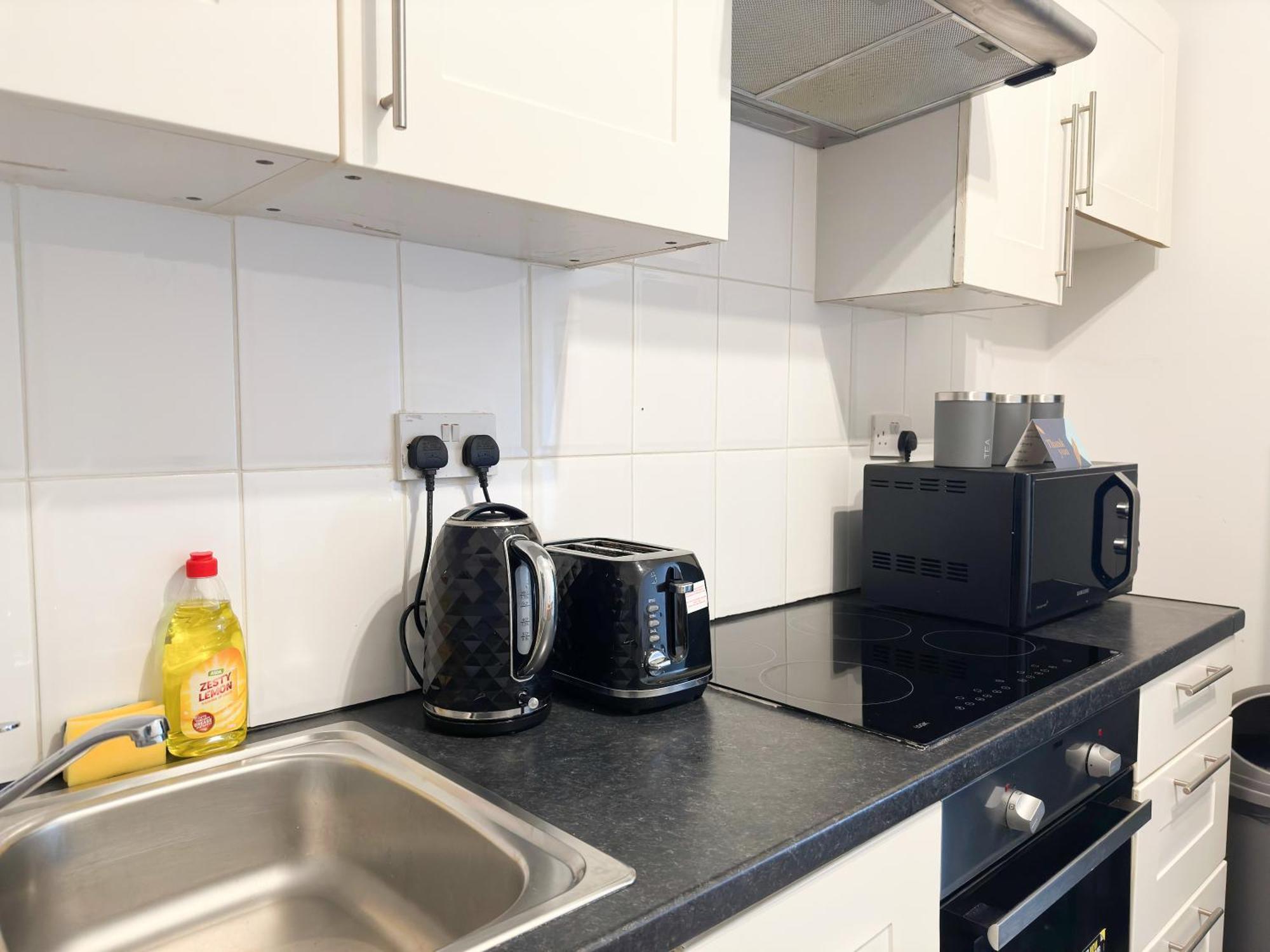Cosy Near Hampstead Heath With Free On-site Parking & Private Gardens, Golders Green Londres