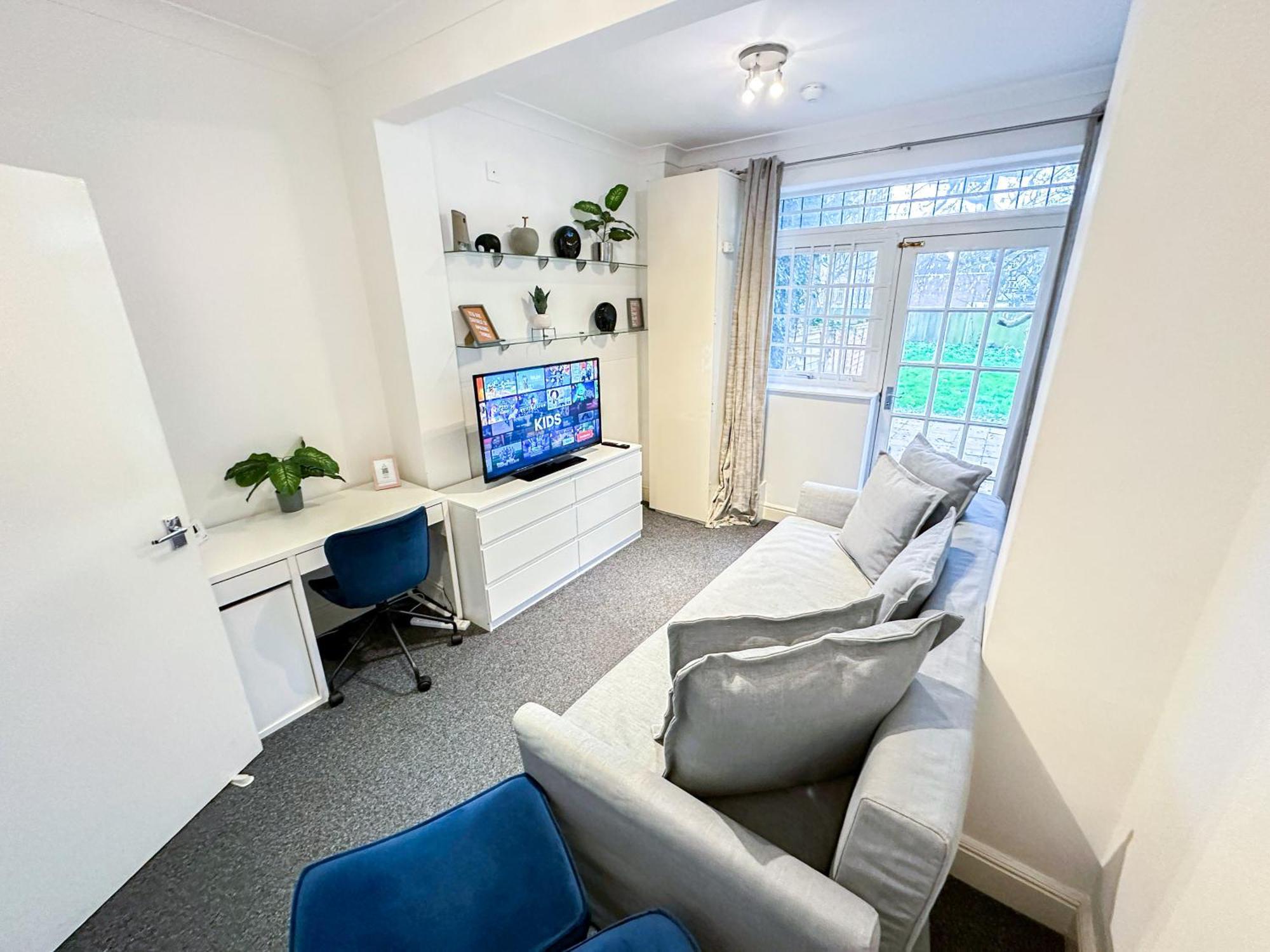 Apartamento Cosy Near Hampstead Heath With Free On-site Parking & Private Gardens, Golders Green