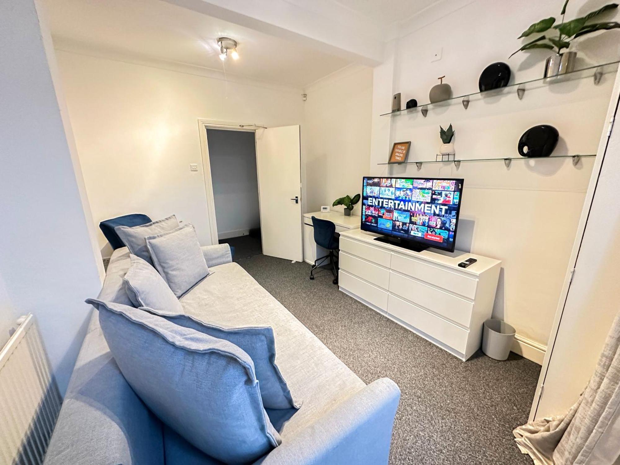 Apartamento Cosy Near Hampstead Heath With Free On-site Parking & Private Gardens, Golders Green