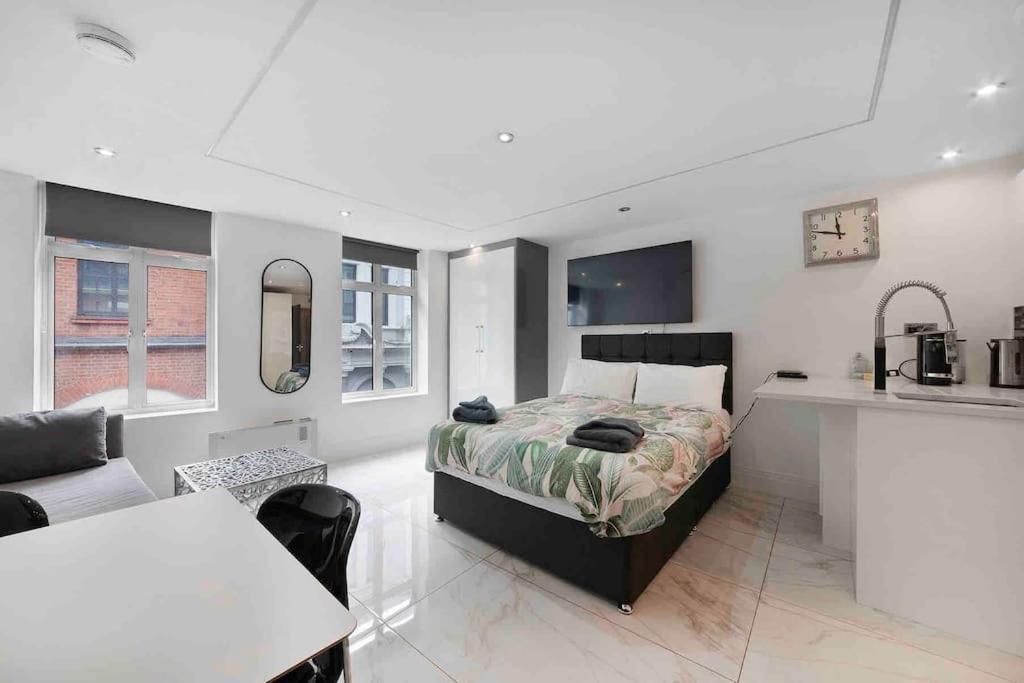 Stylish New Covent Garden Soho Studio Apart Apartment