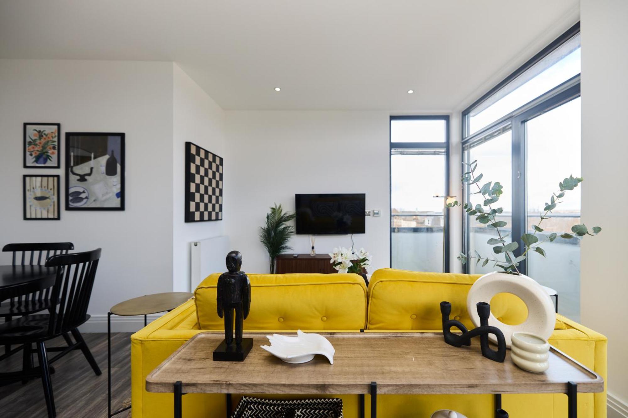 The Harlesden Classic - Lovely 2bdr Flat With Balcony Appartement Londen