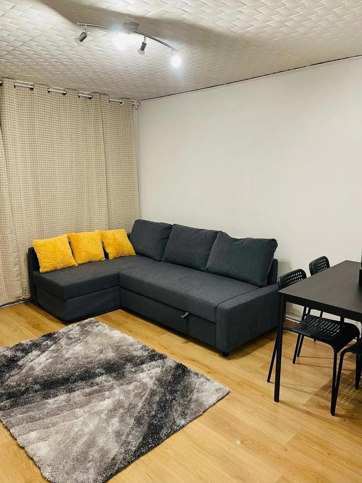 Apartment Well-preserved Cozy1br Flat In Lcy With Free Parking