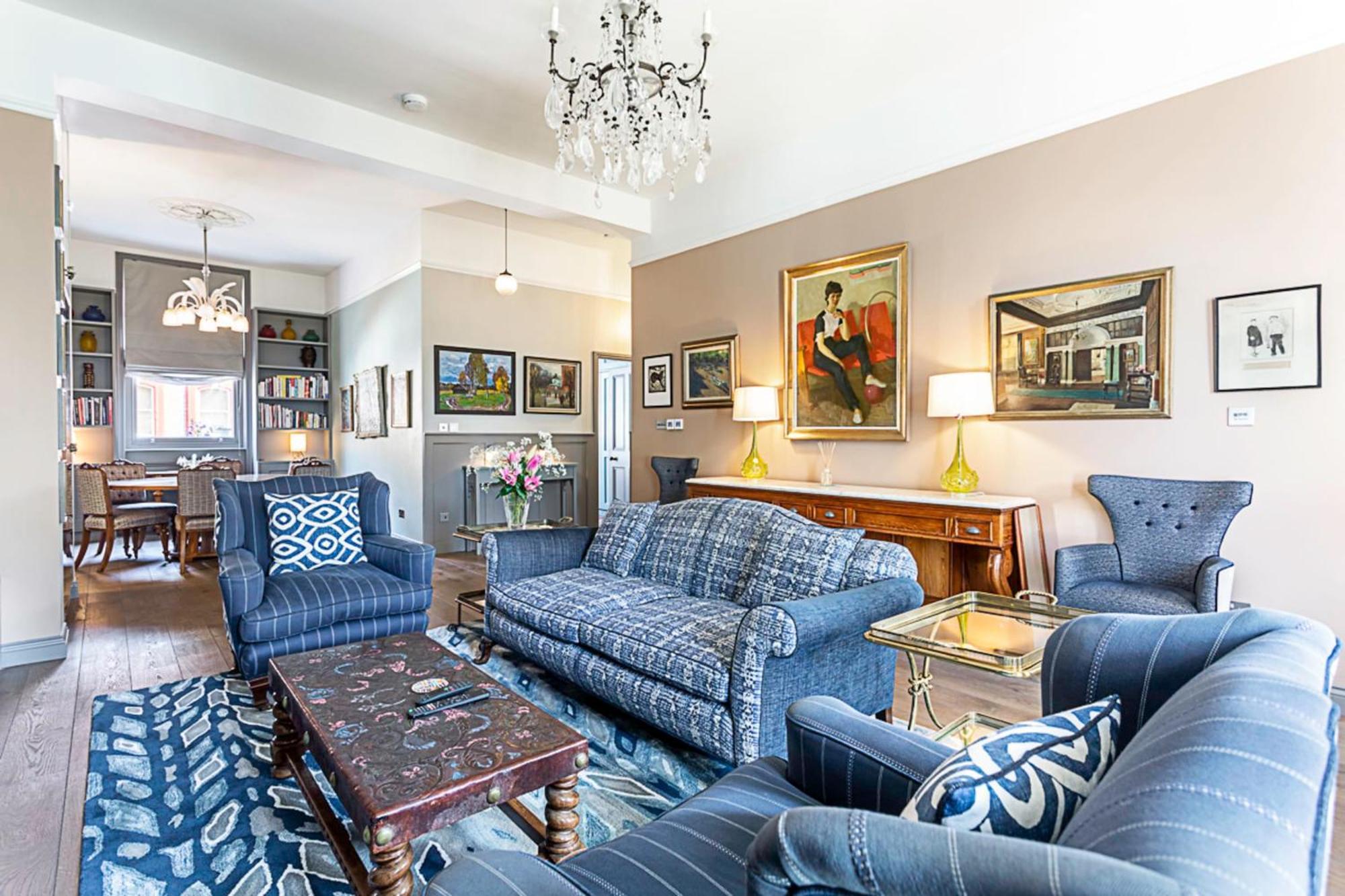Apartment Well-designed Chelsea Flat