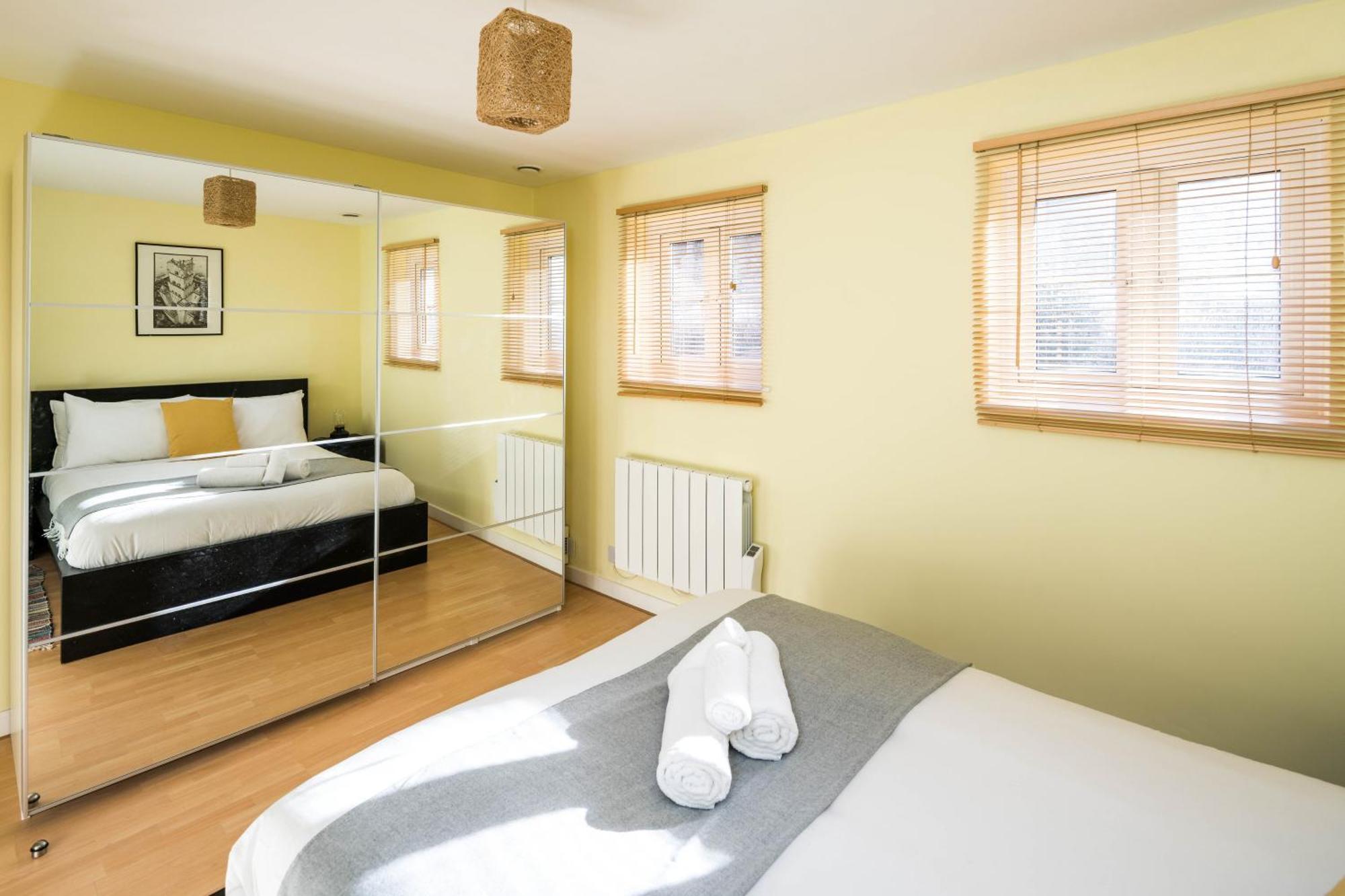 Fantastic In Canary Wharf - 2 Bedrooms Holiday home