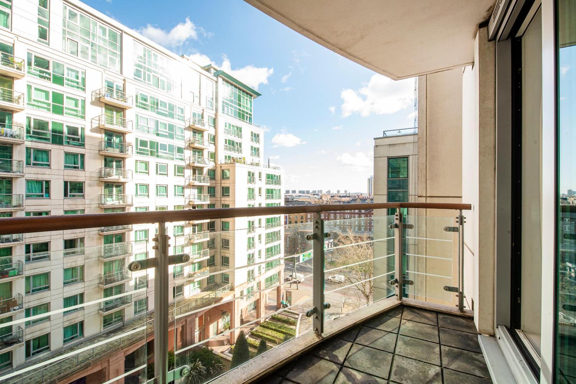 Appartement Compact 2 Bed Good Transport Links Londen