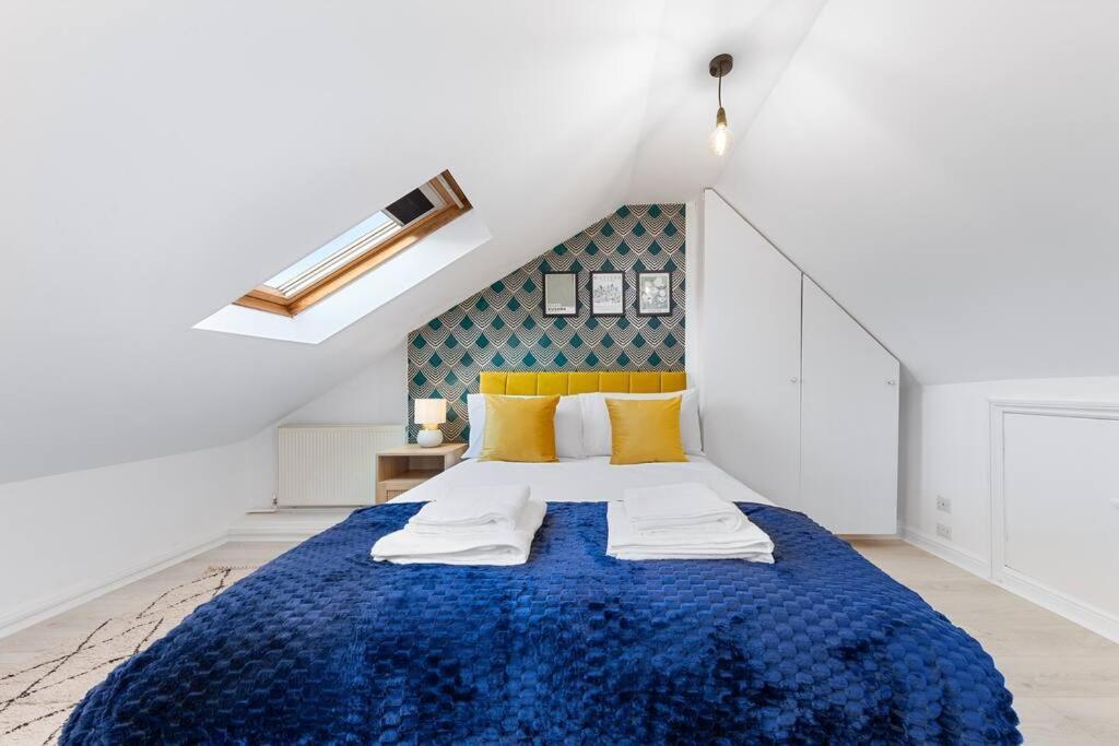 The Holloway Suite- Longterm 15% Off Sleeps4 London