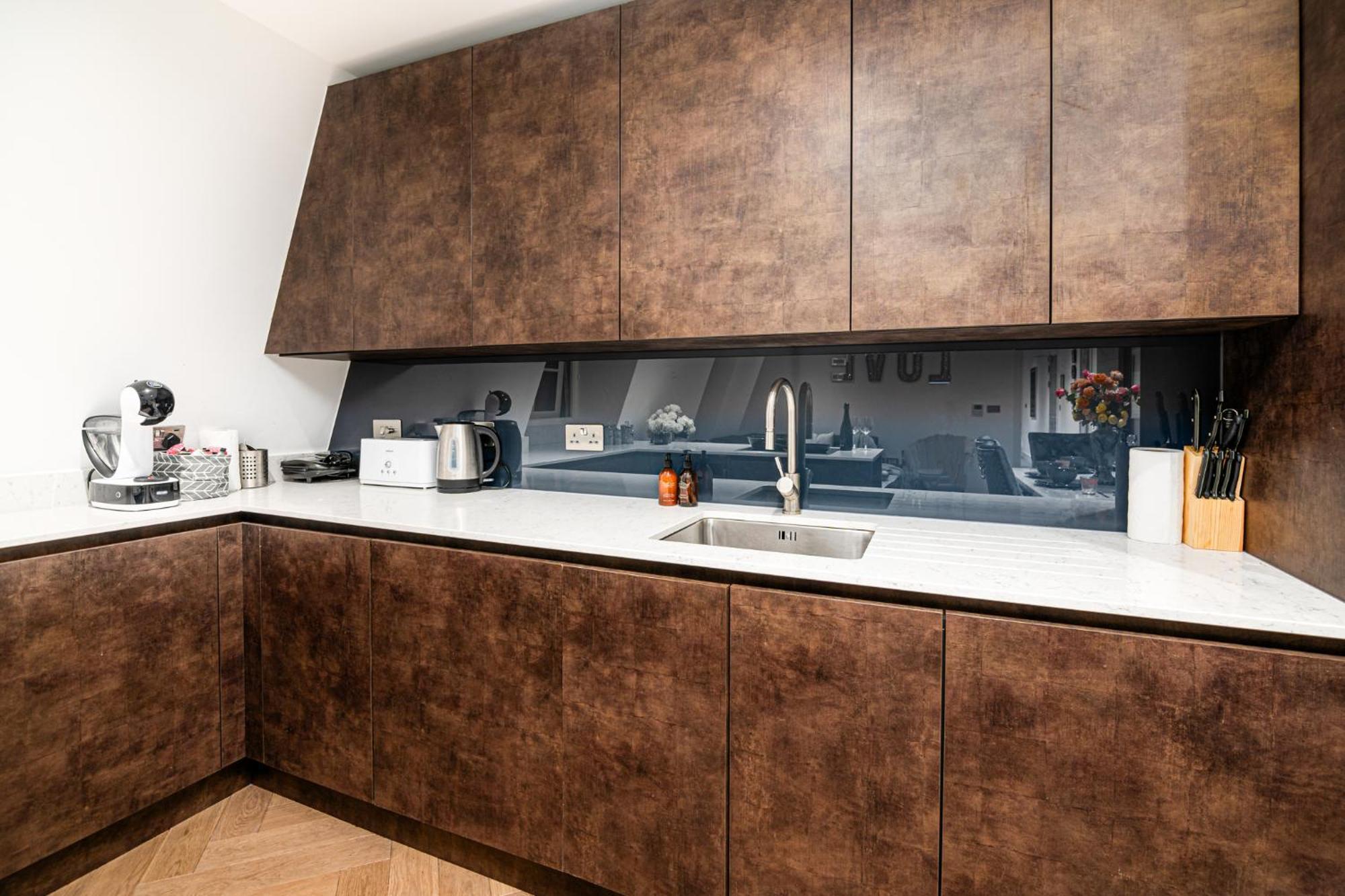 Spectacular 2-bedroom Penthouse In Marble Arch 75 Appartement