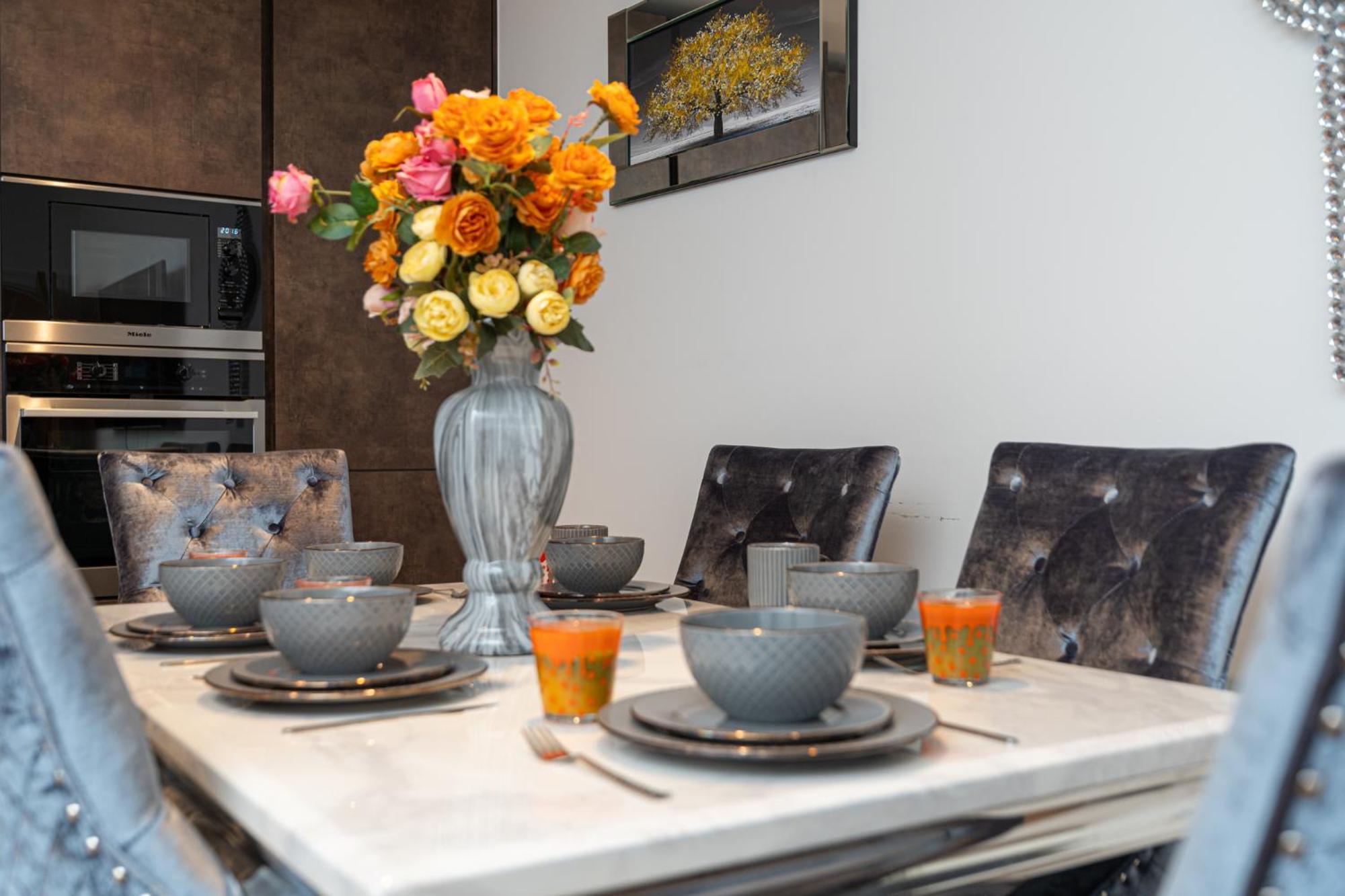 Spectacular 2-bedroom Penthouse In Marble Arch 75 Londen