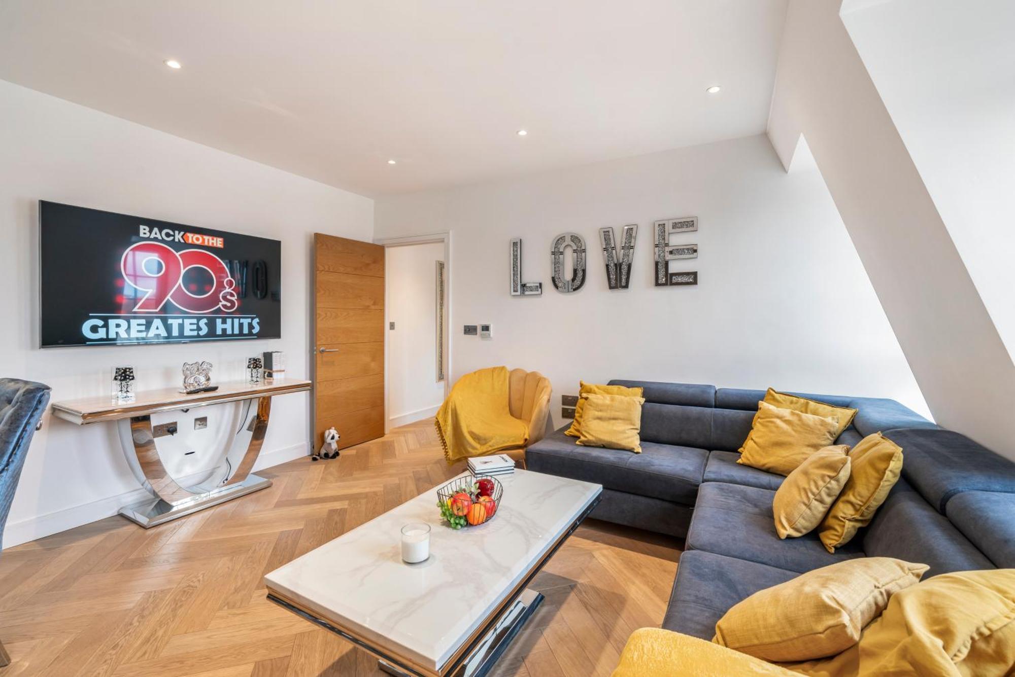 Spectacular 2-bedroom Penthouse In Marble Arch 75 Appartement