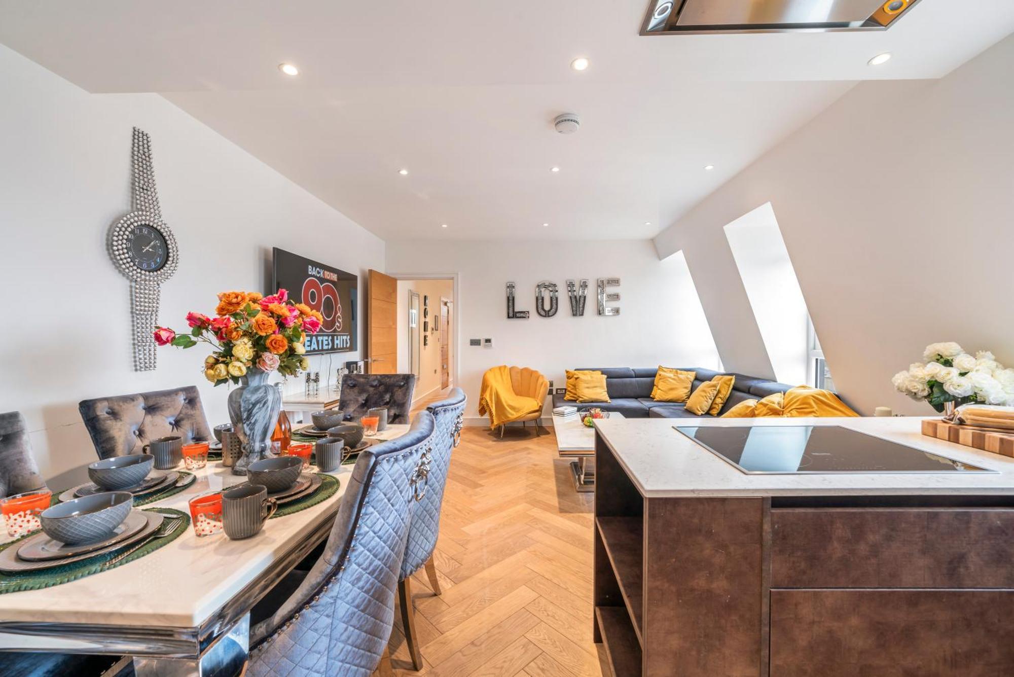 Spectacular 2-bedroom Penthouse In Marble Arch 75 Londen