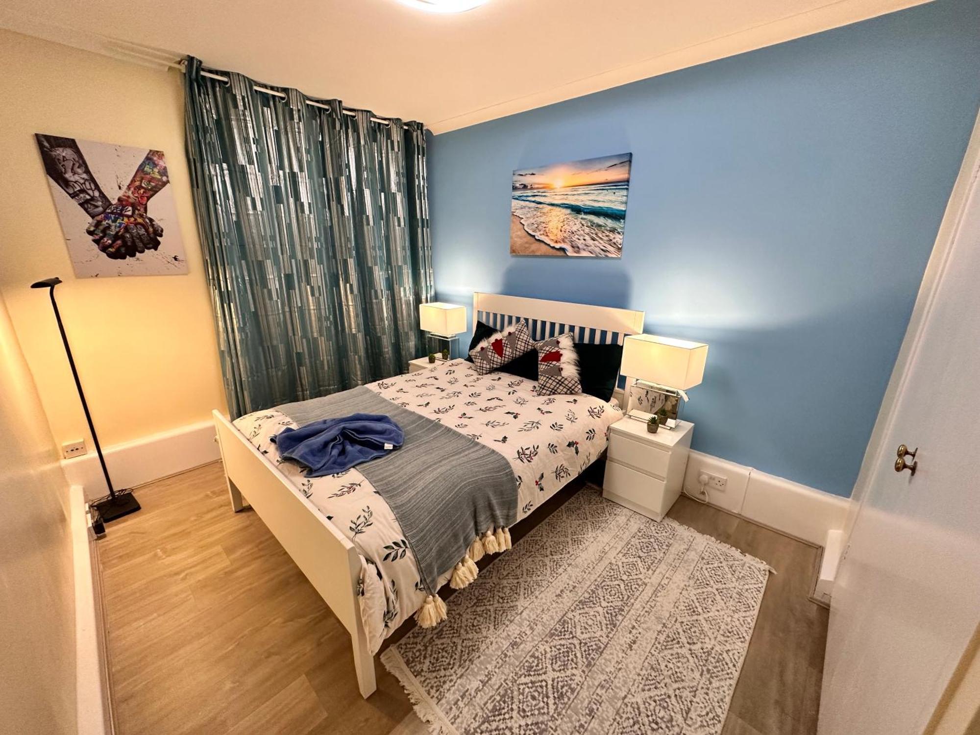 Apartment Gorgeous 5-bedrooms 5-bathrooms In