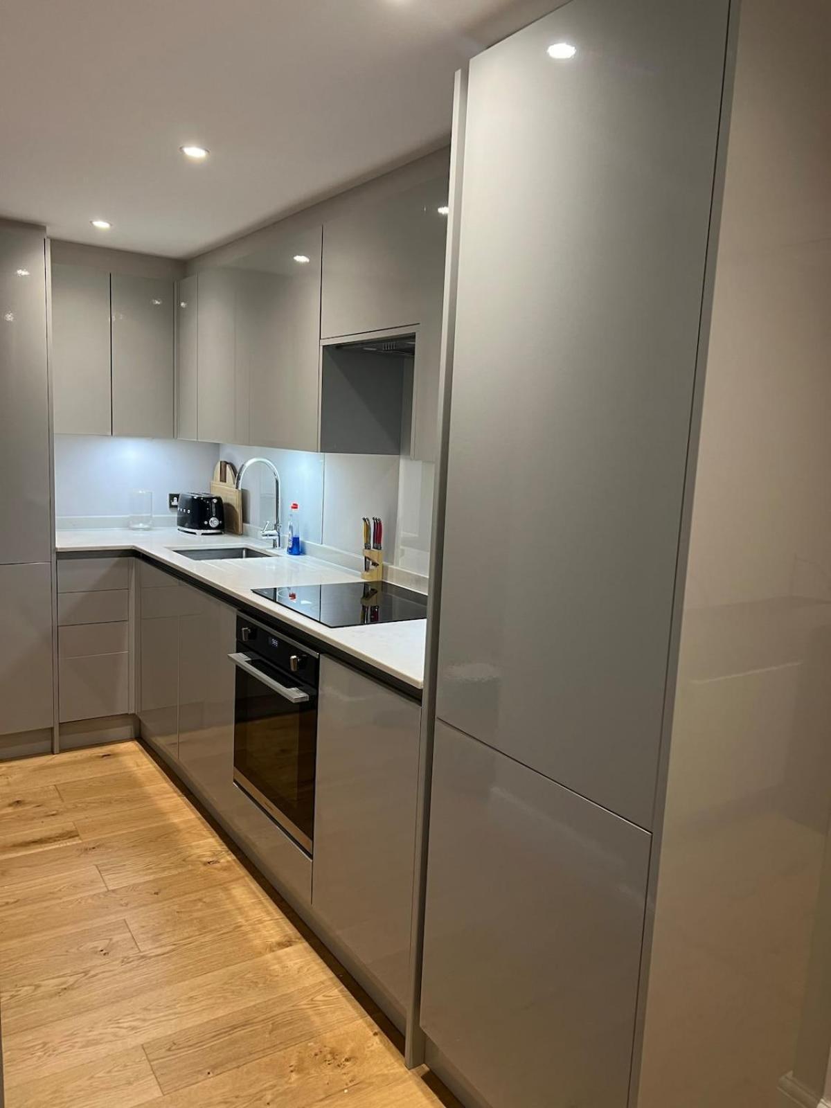 Elegant 1bd Hidden Gem Wprivate Patio Fulham! Apartment *