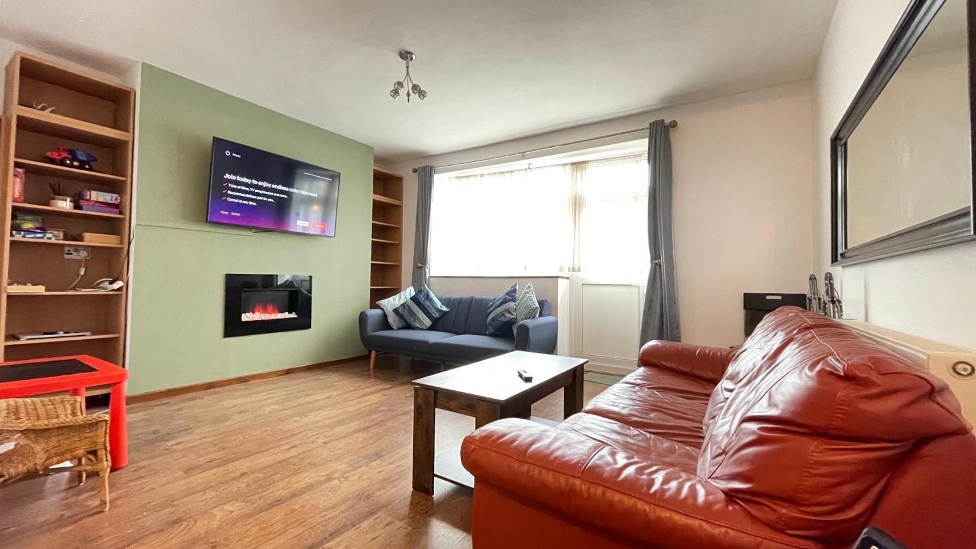 2 Bedrooms 2 Stations Appartement Londen