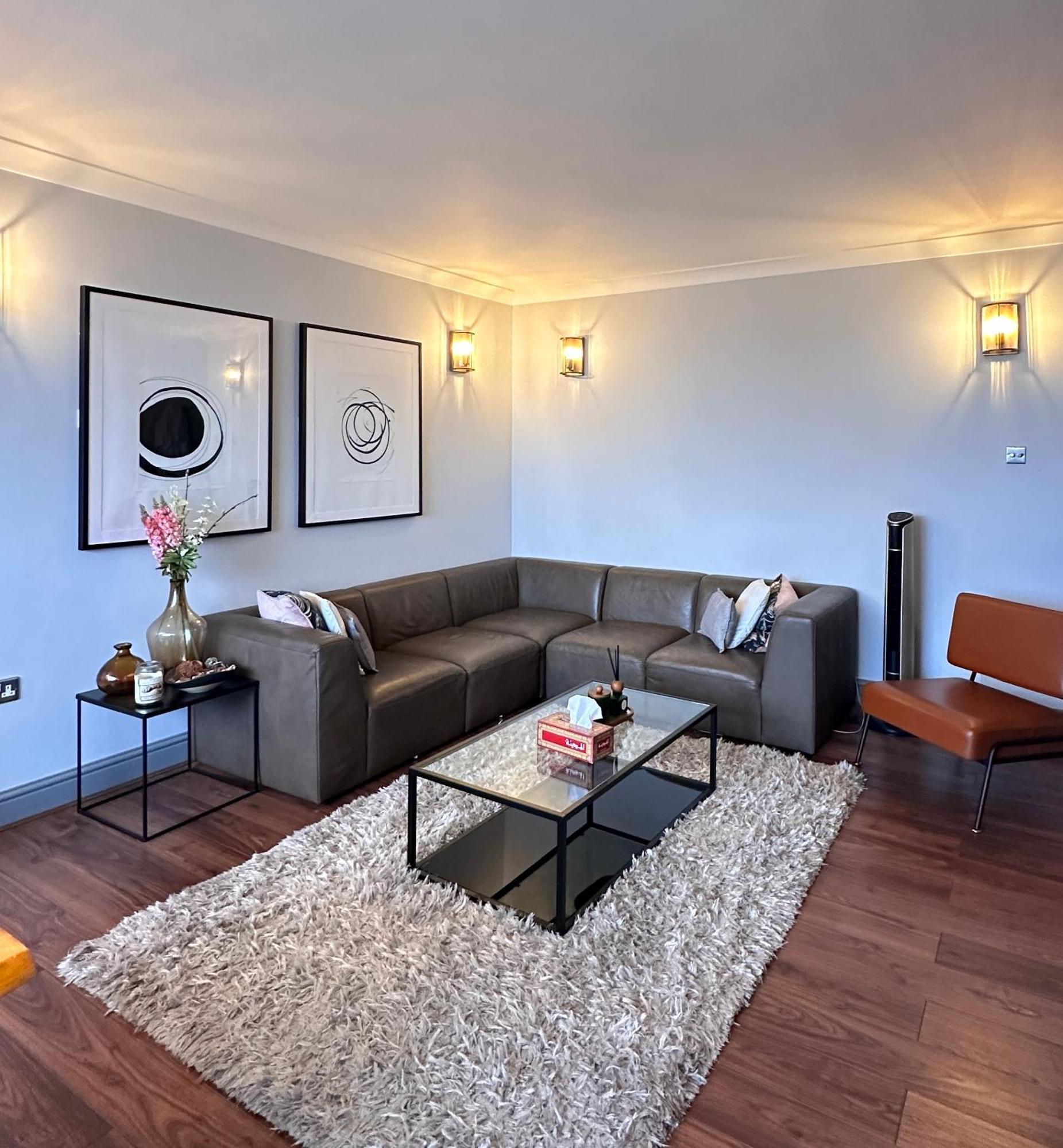Modern Flat Central London