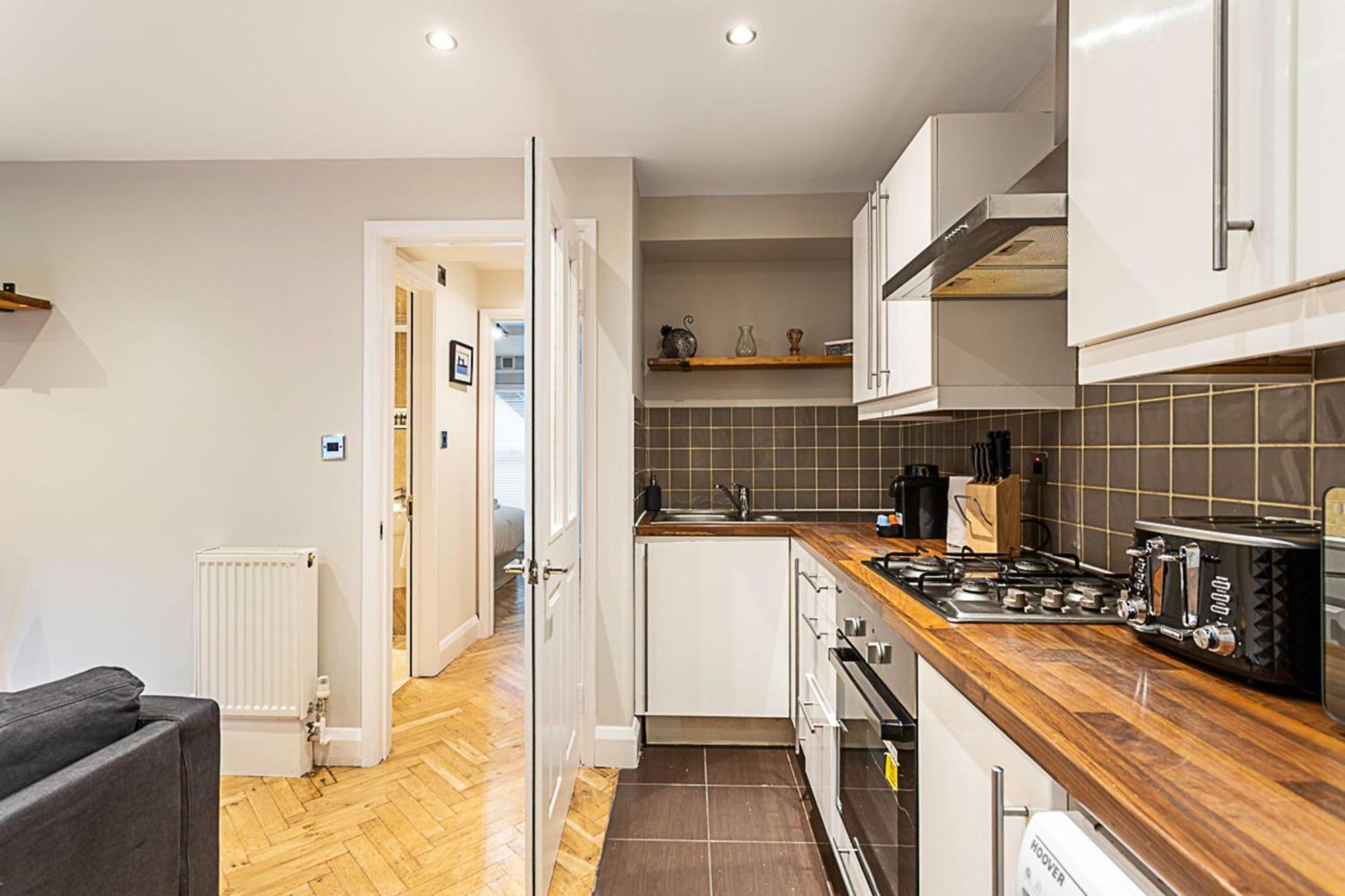 Appartement Cosy Garden Flat In Prestigious Residential Area