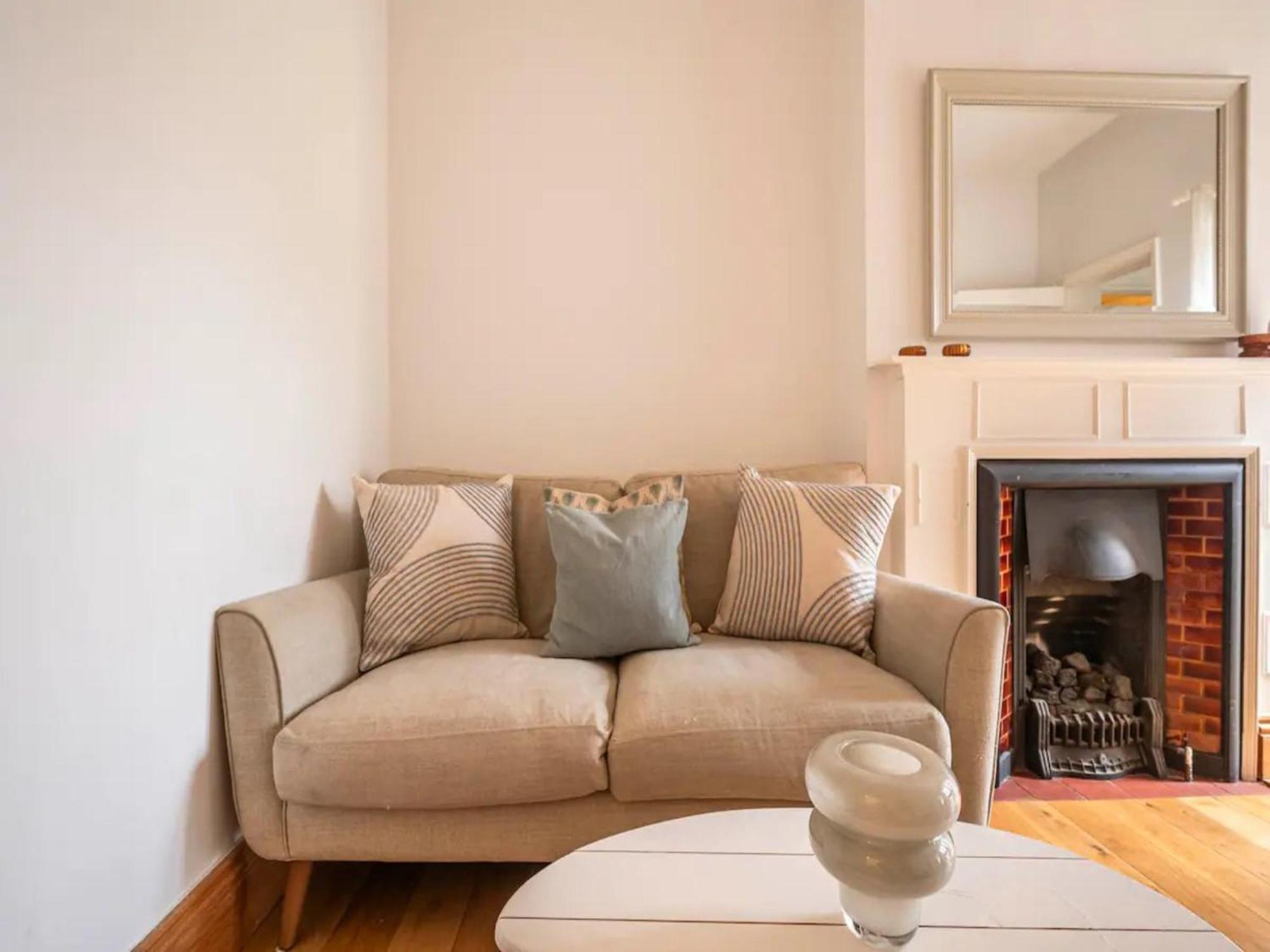Pass The Keys Hither Ground Floor Flat With Garden Appartement Londen