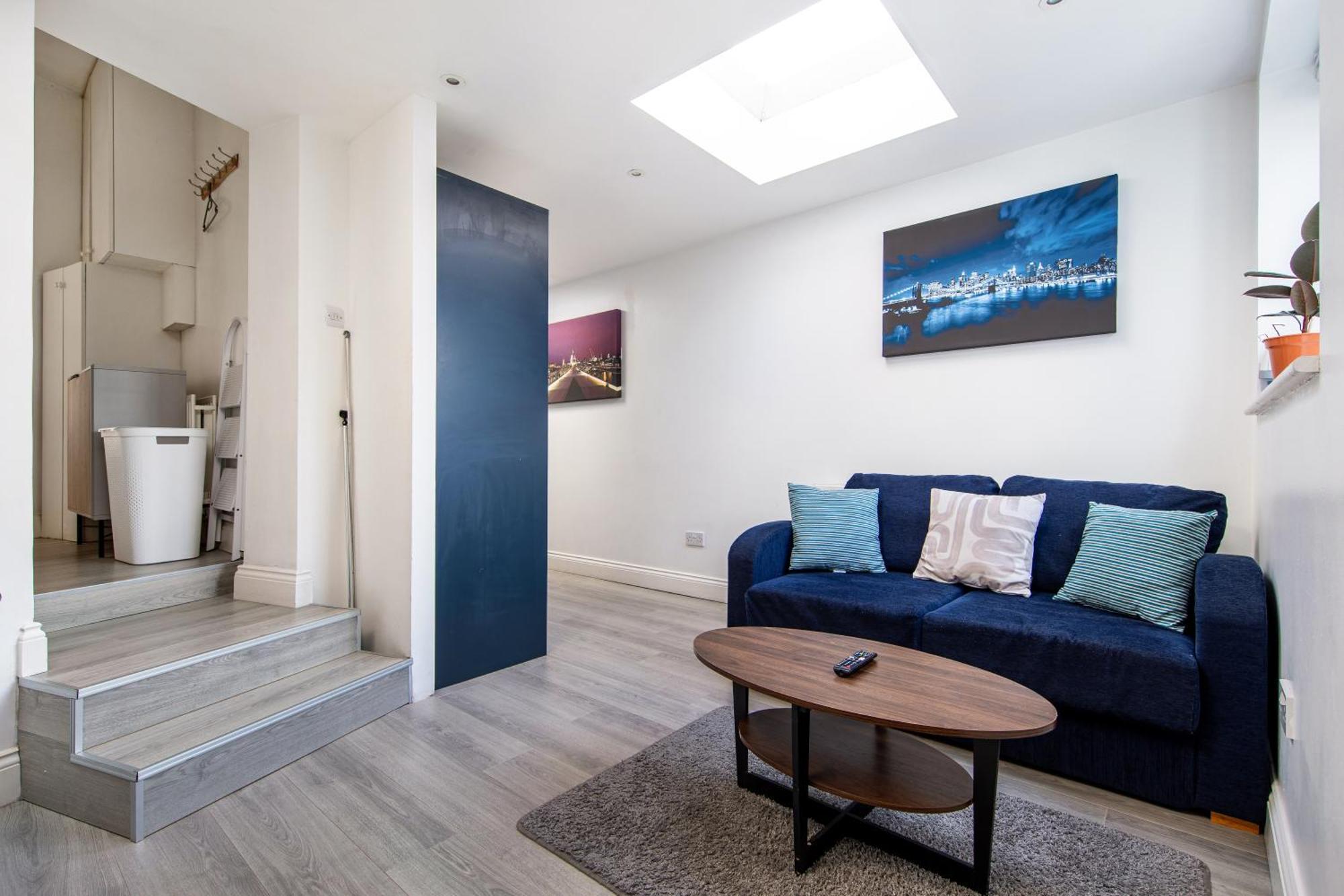 Cosy 1 Bed With Free Parking Close To Underground Station Zone 2 For Quick Access To Up To 5 Guests *