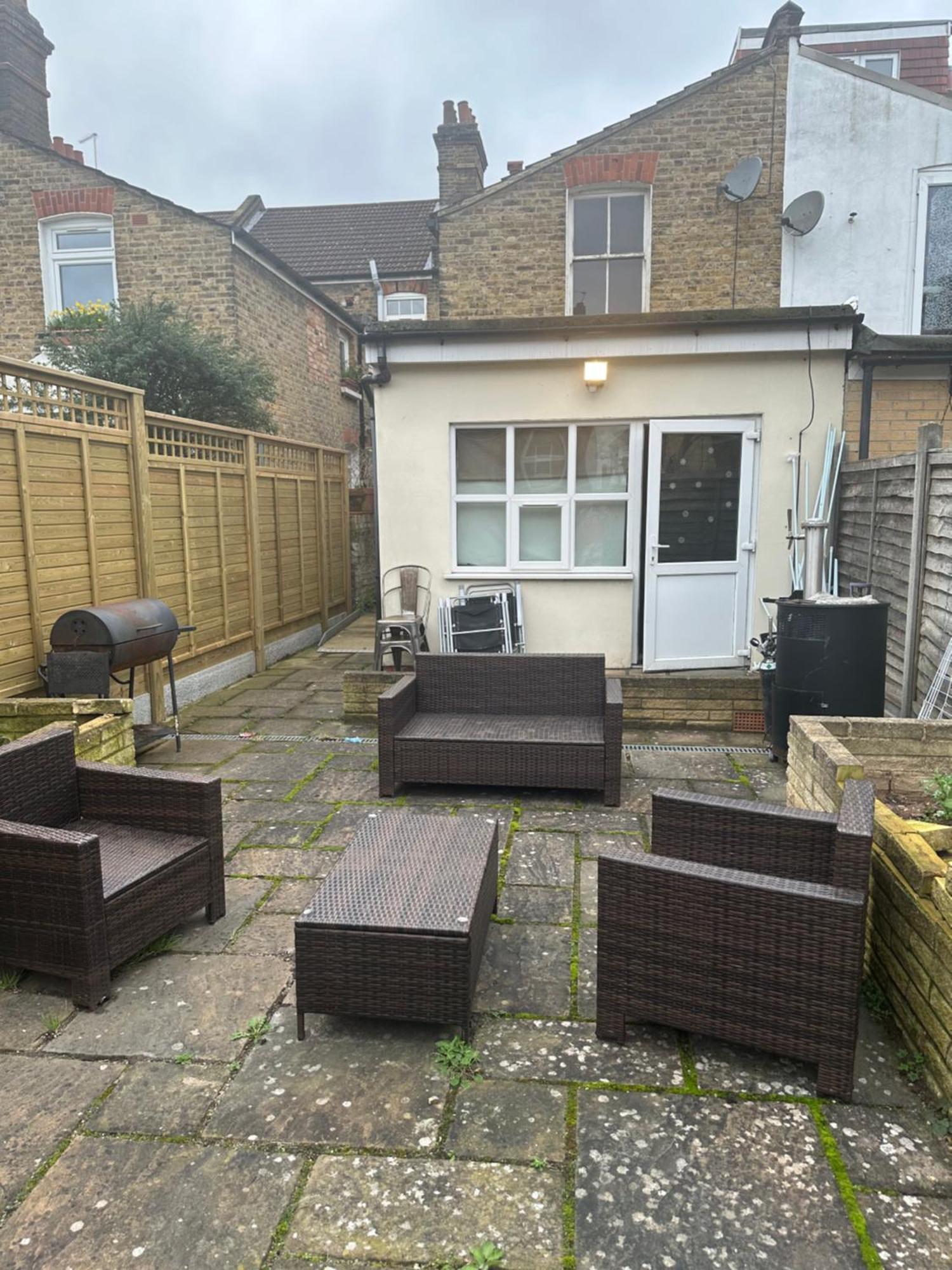 East Location Homestay London