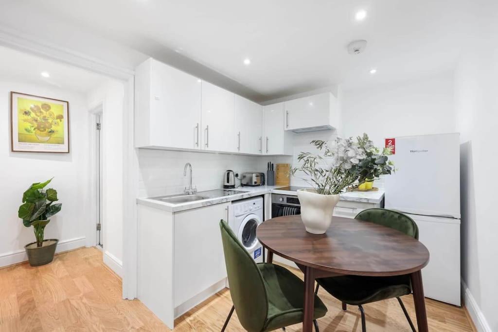 Classy&stylish 2 Bed Flat Near Camden * Londen