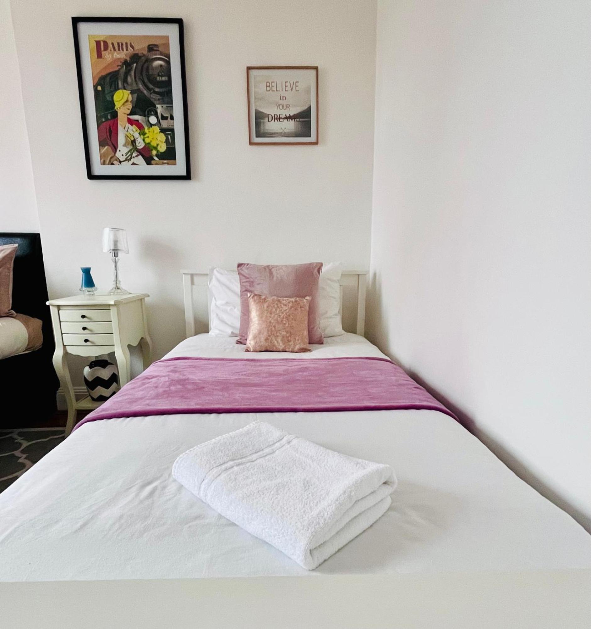 Gorgeous Studio 15 Minutes From Central Apartment