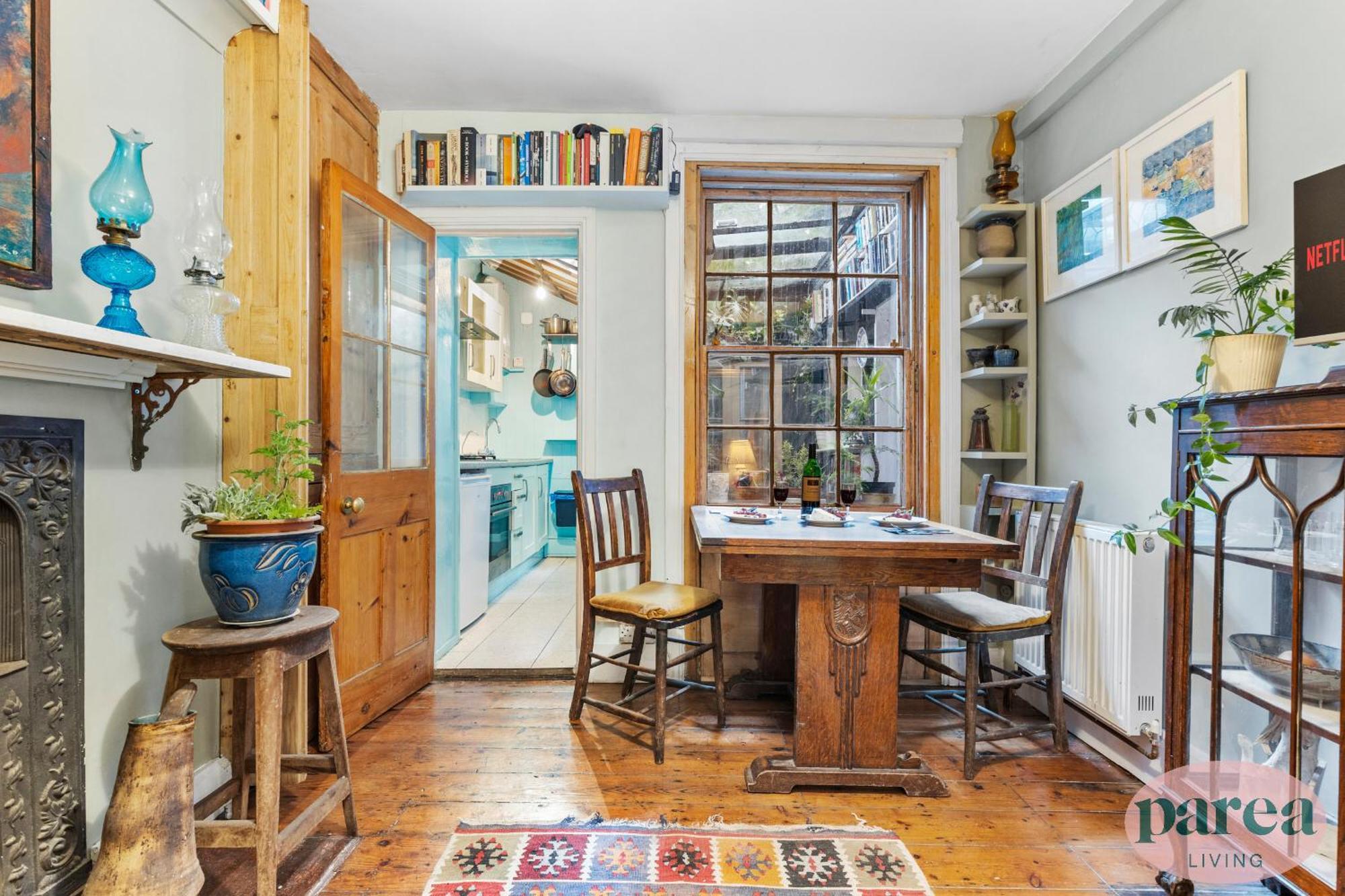 Parea Living - Cosy 1-bed Artistic Flat At Newington Appartement