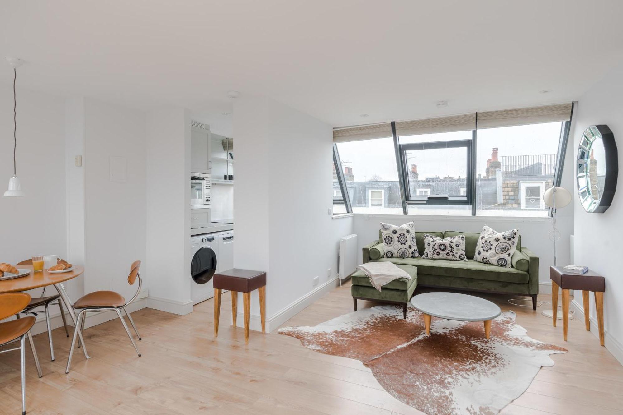 Light-filled Primrose Hill Rooftop Retreat Apartment London