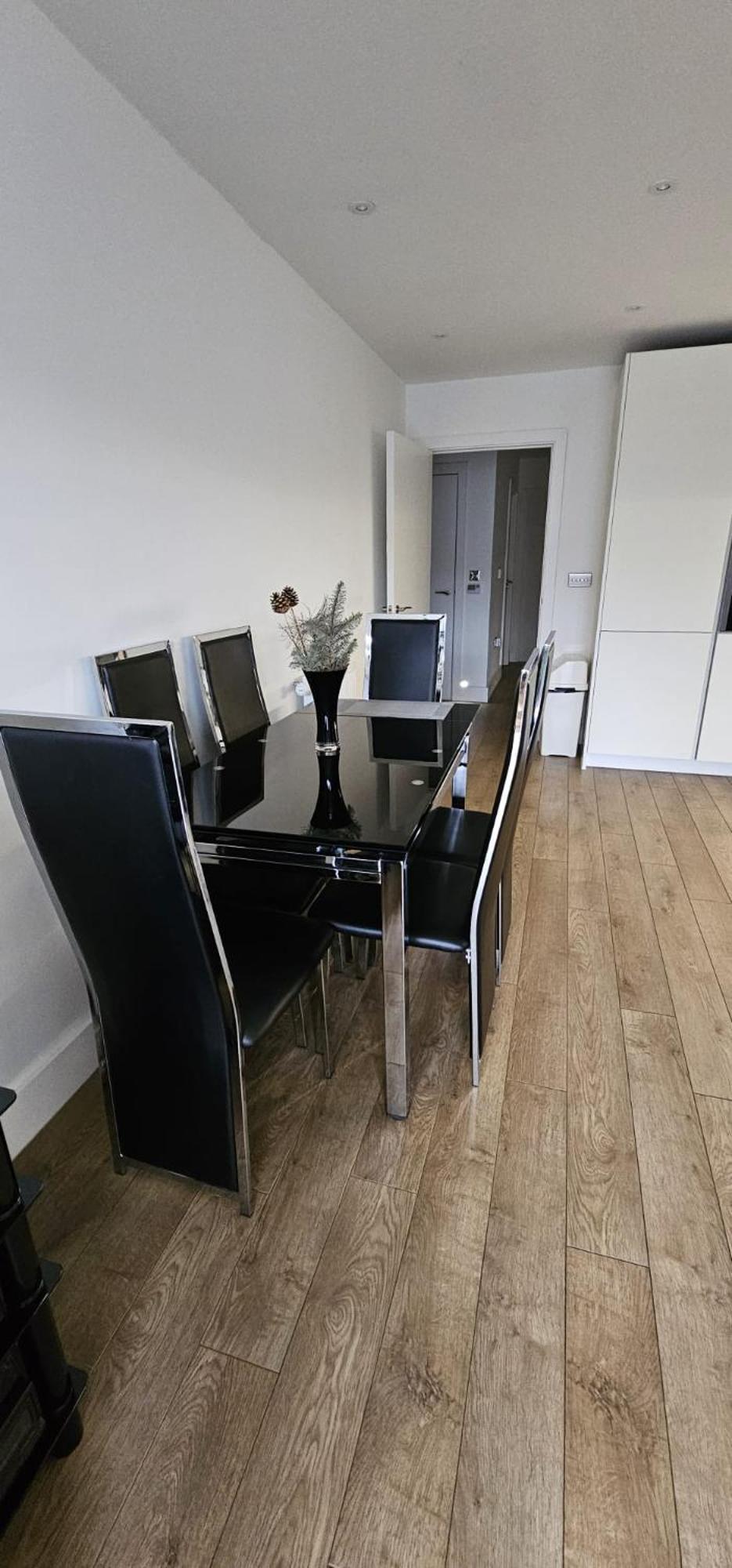 Homestay A Private En-suite Bedroom In Bromley-by-bow London