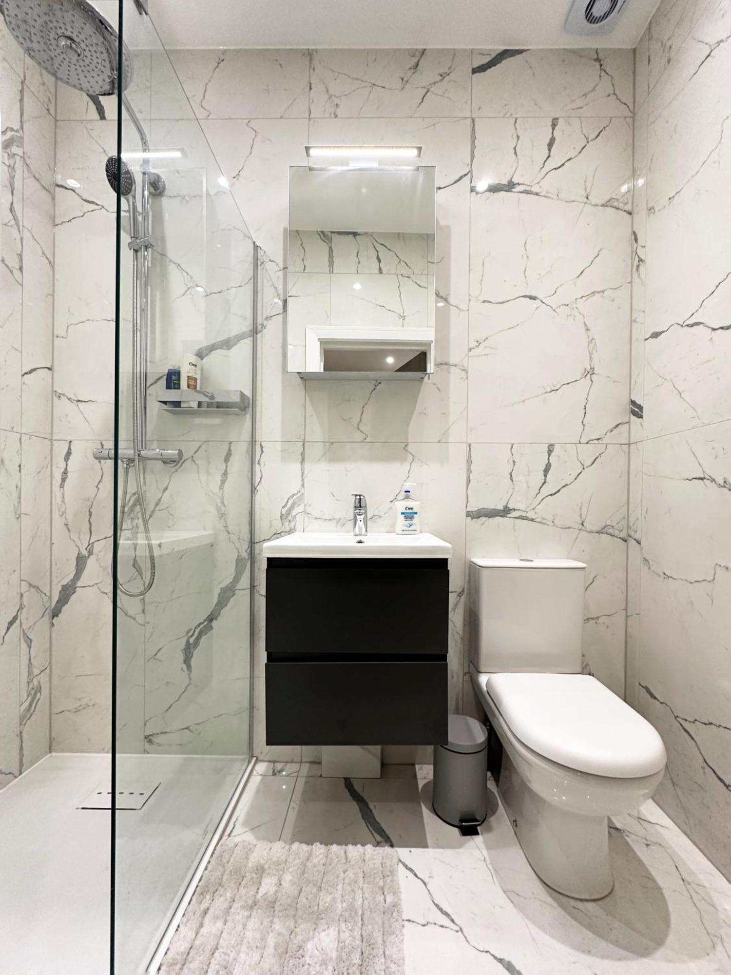 Nancy's Place In Notting Hill - 2 Double Beds, Ideal For Families Apartment *