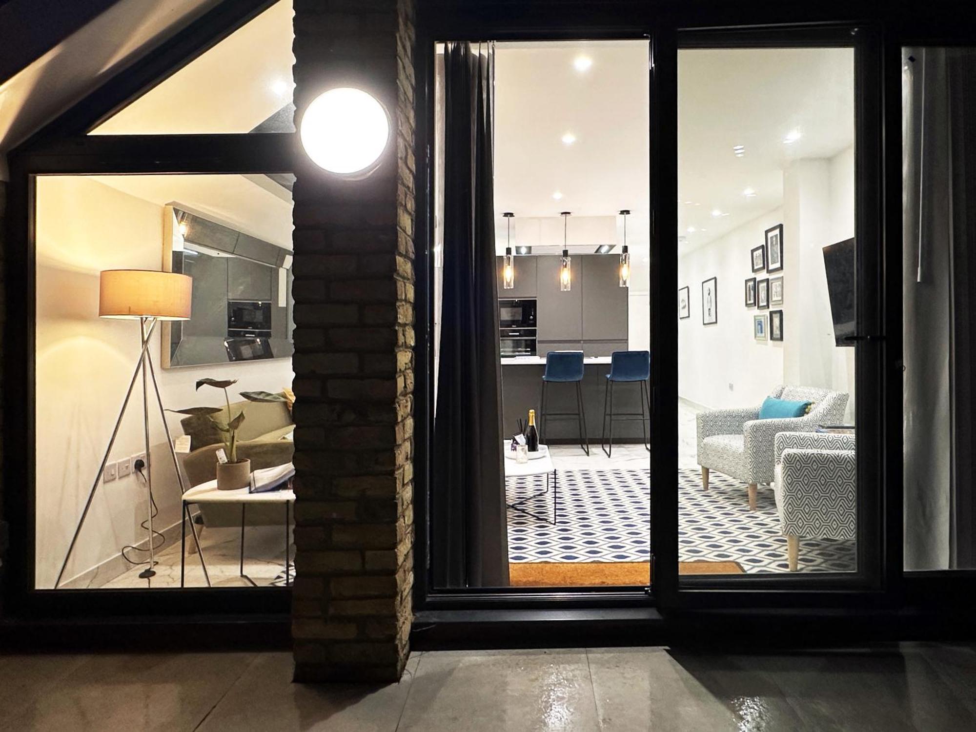 Apartment Nancy's Place In Notting Hill - 2 Double Beds, Ideal For Families