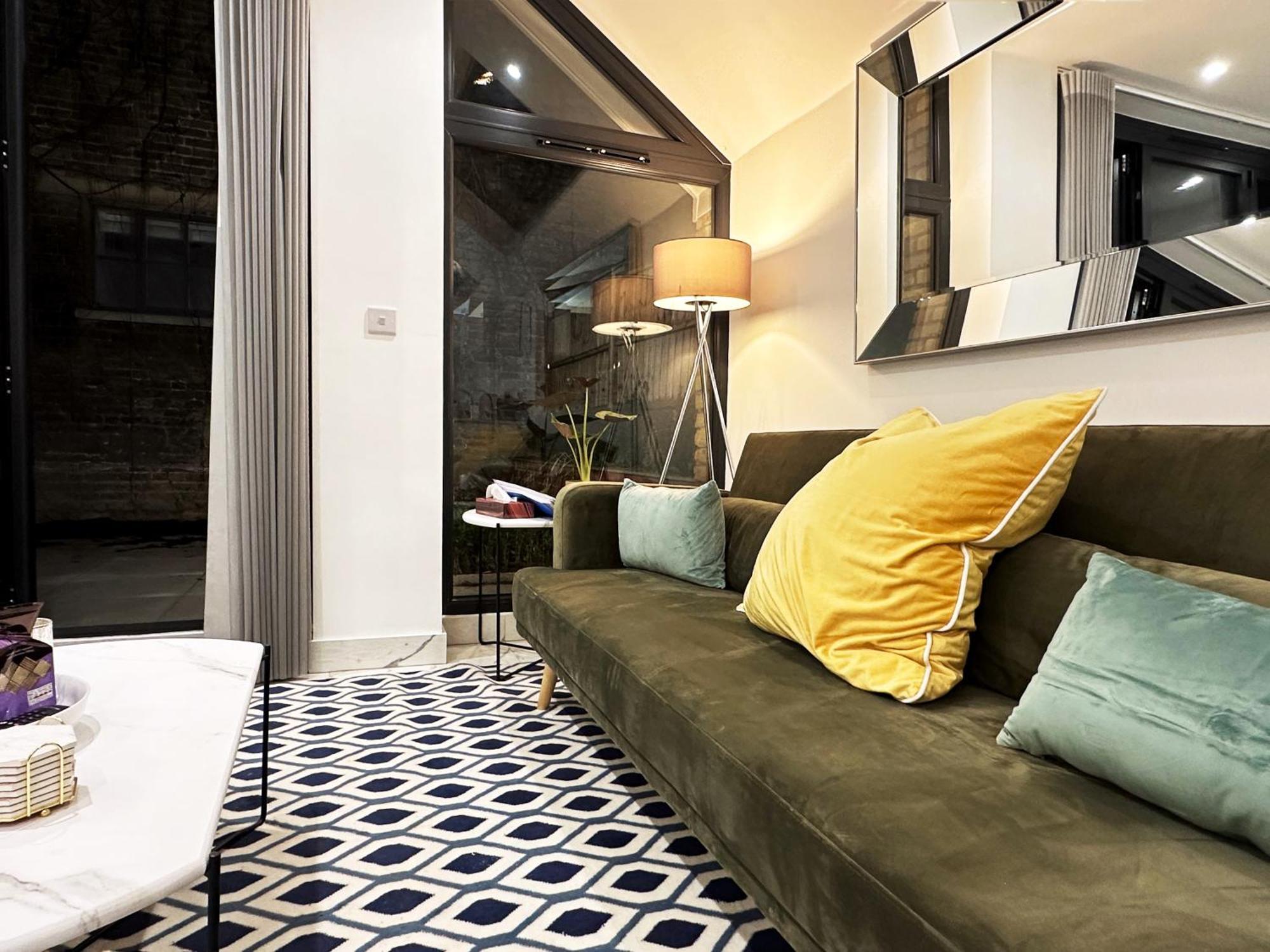 Apartment Nancy's Place In Notting Hill - 2 Double Beds, Ideal For Families