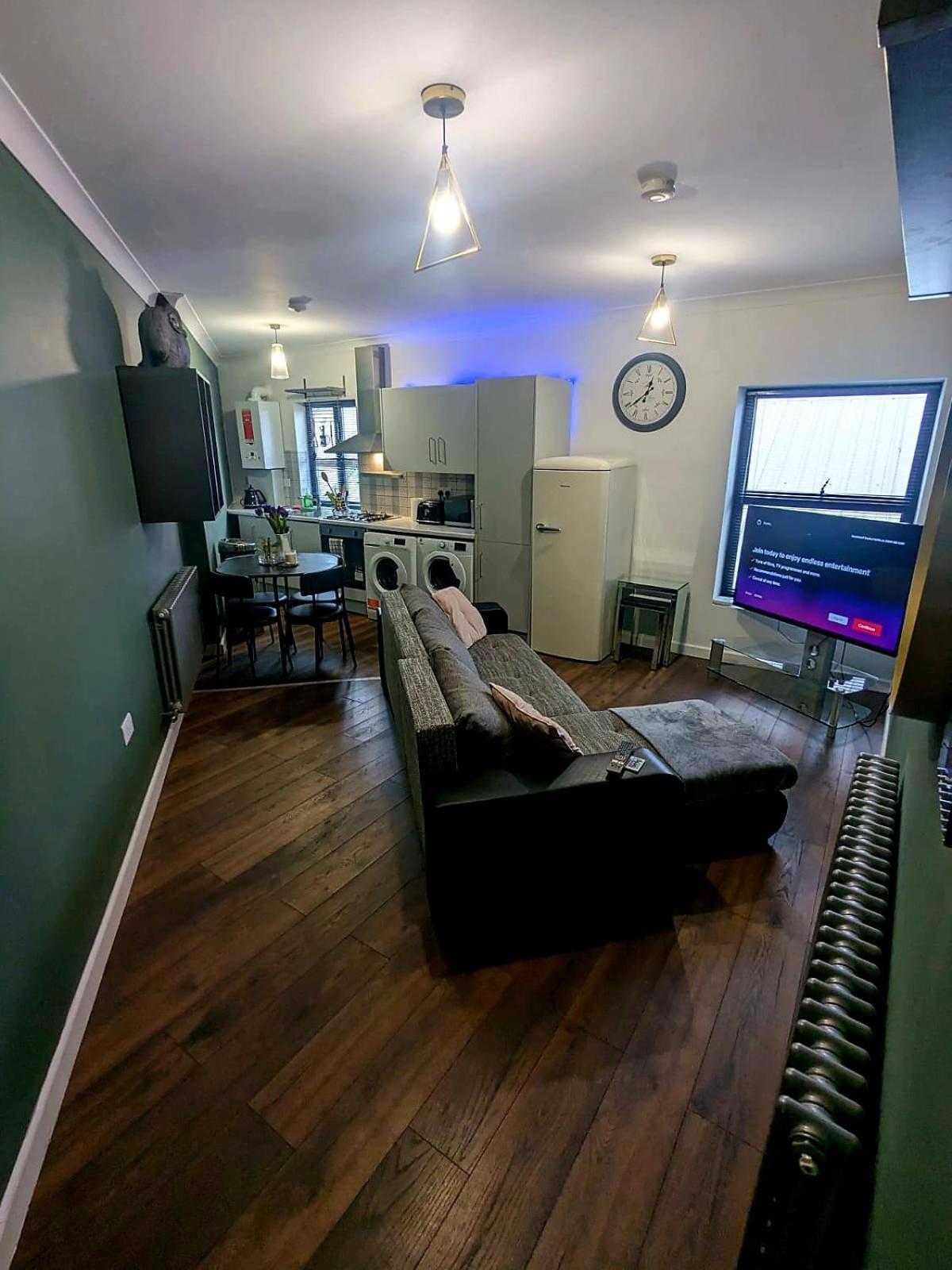 Bright & Modern In Hackney Wick E3 * Londen
