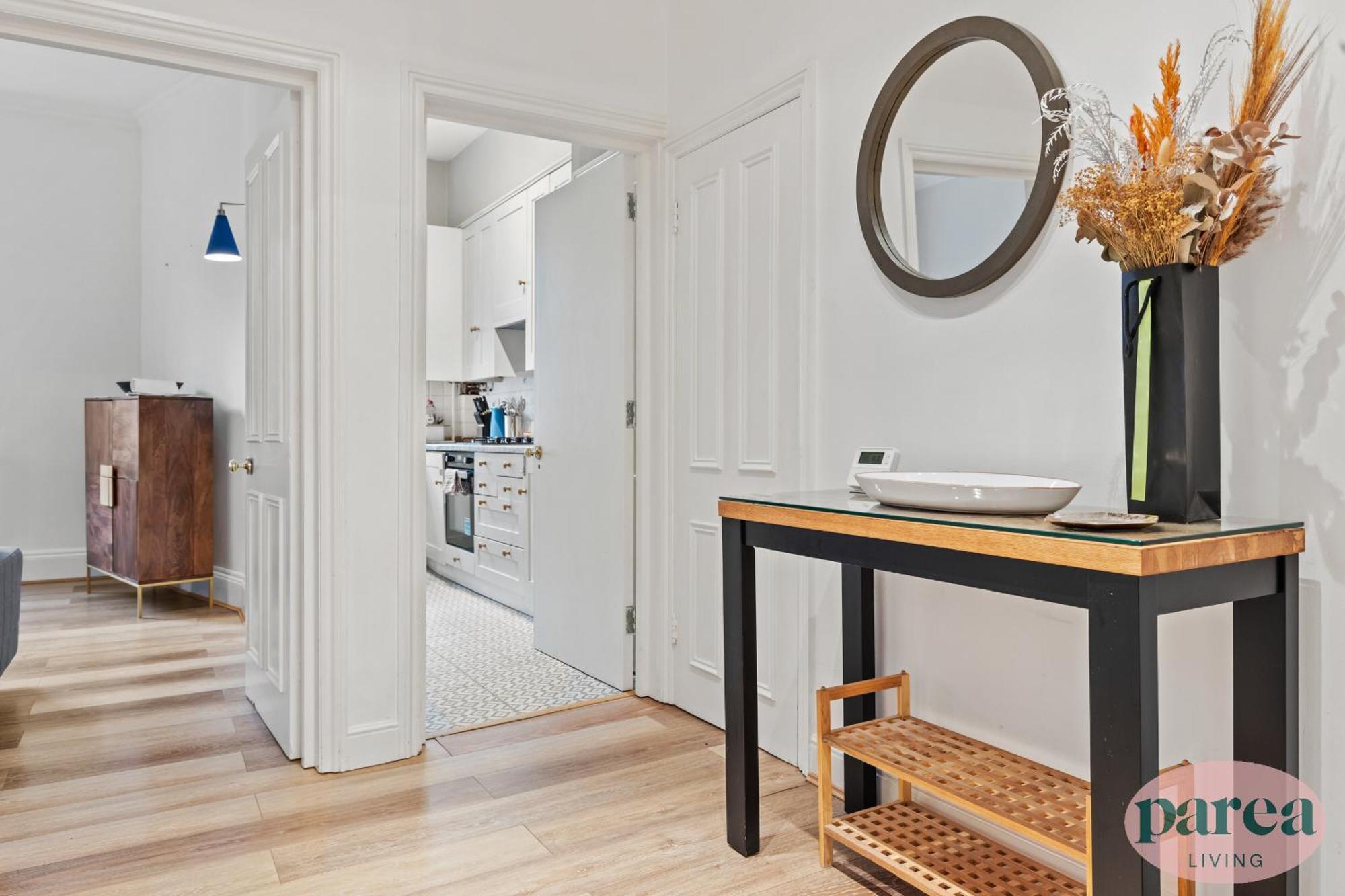 Apartment Parea Living - South Kensington, Elegant 1-bedroom Flat, Wfh Desk