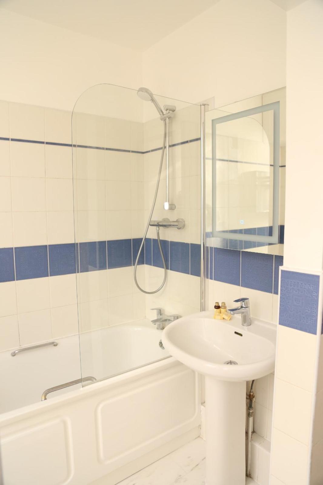 Star Warwick Mansions 4-bed Retreat