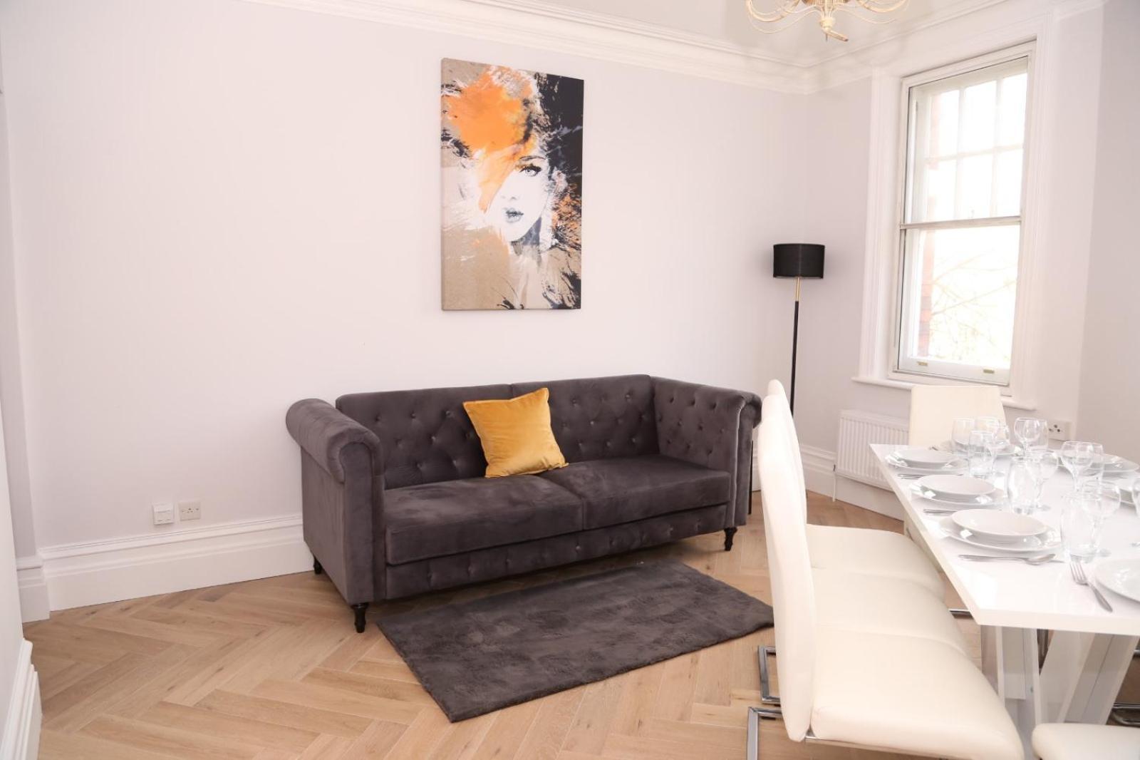 Star Warwick Mansions 4-bed Retreat Apartment London