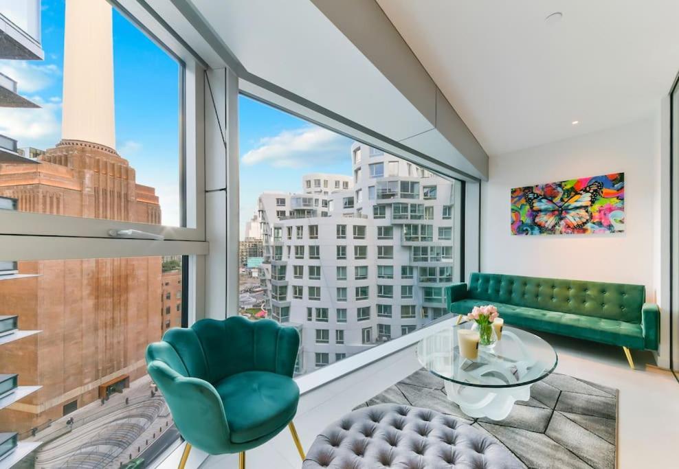Luxury 3 Bedroom Battersea Power Apartment London