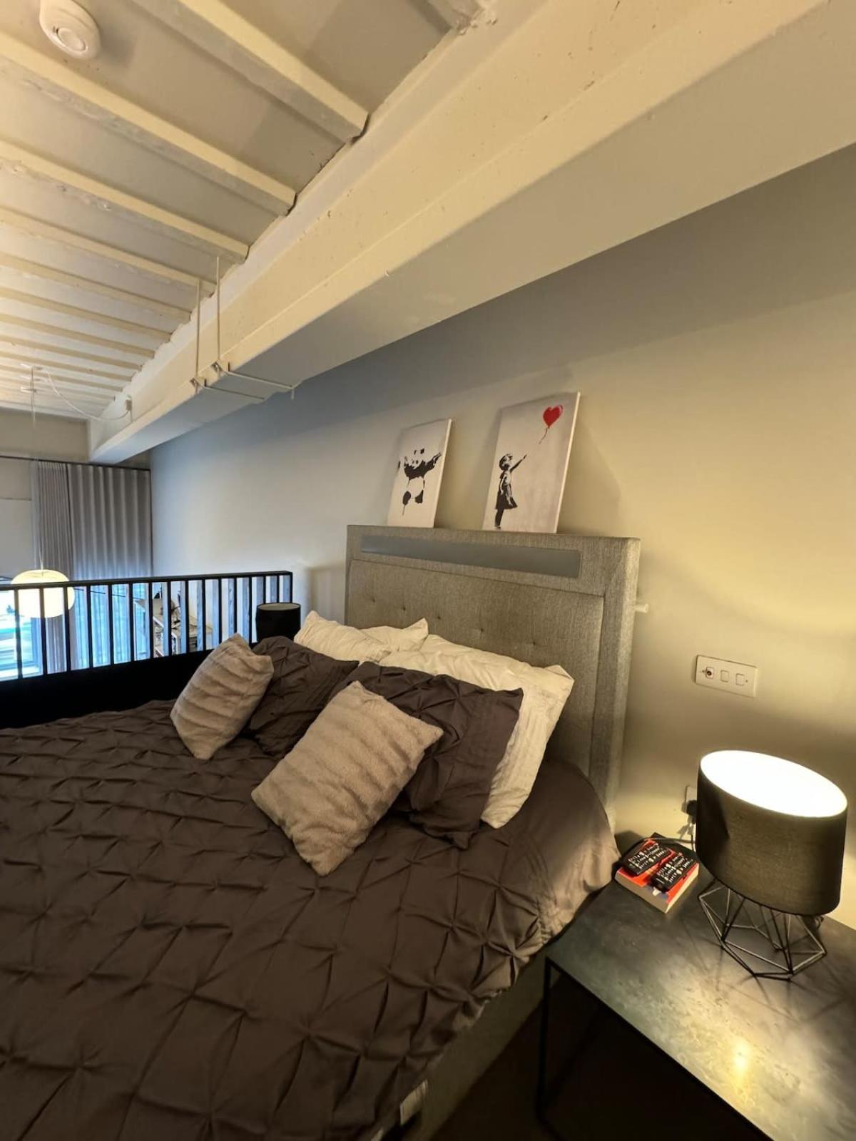 Industrial-chic 1bd Loft By The River Fulham! Apartment *