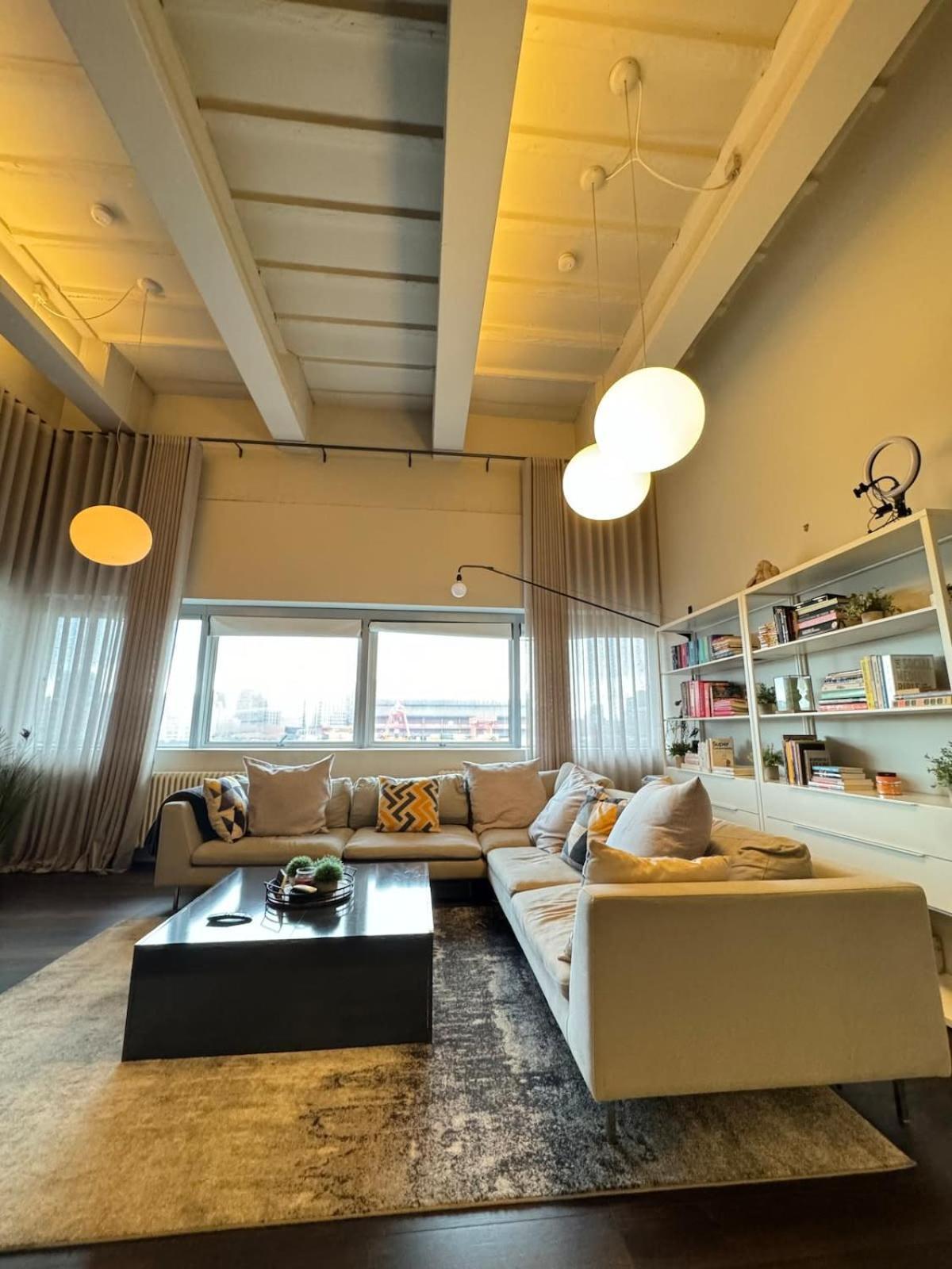 Apartment Industrial-chic 1bd Loft By The River Fulham!