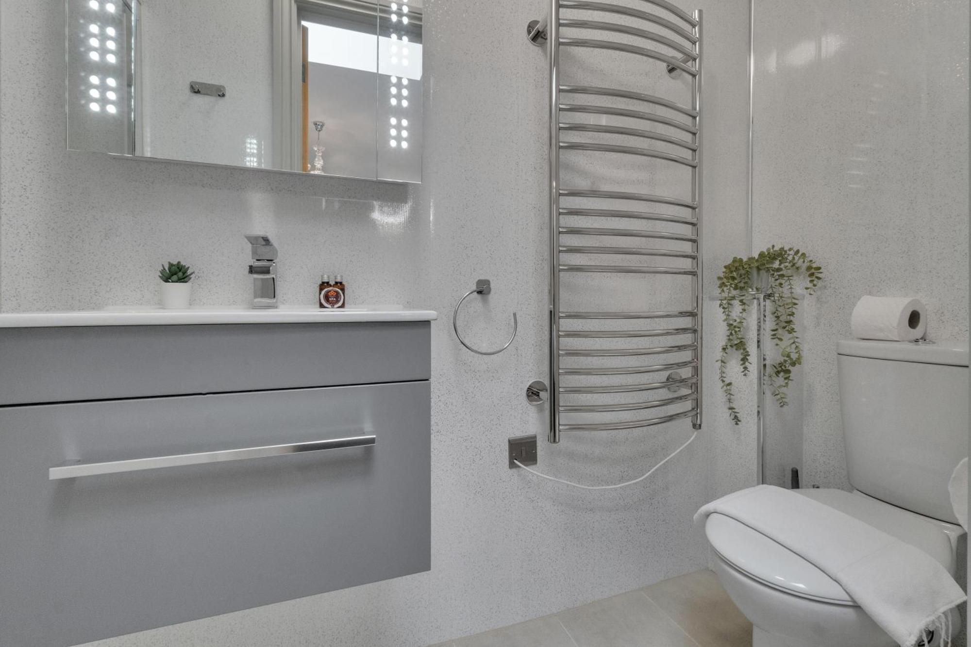Homely - West Putney * Londen