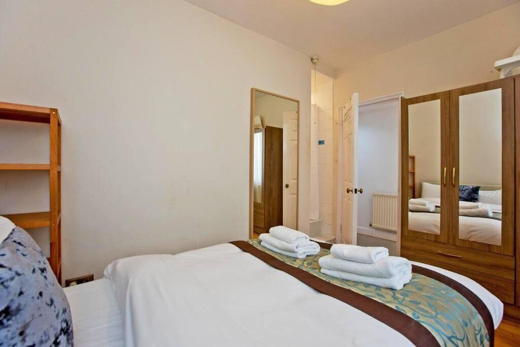 Apartment 2 Bedroom Central Victoria London