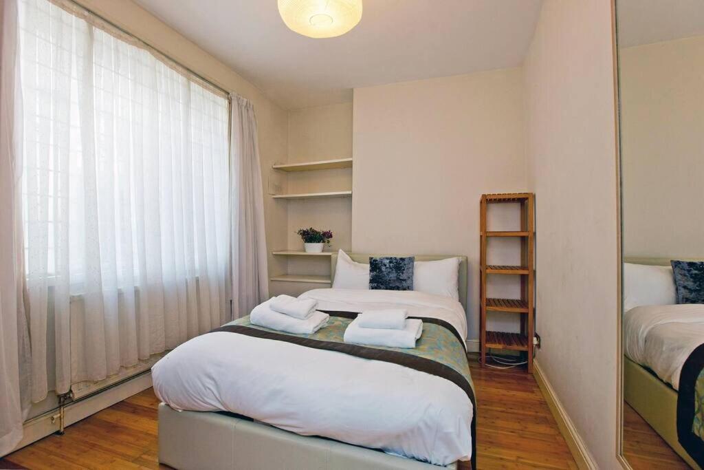 2 Bedroom Central Victoria * London