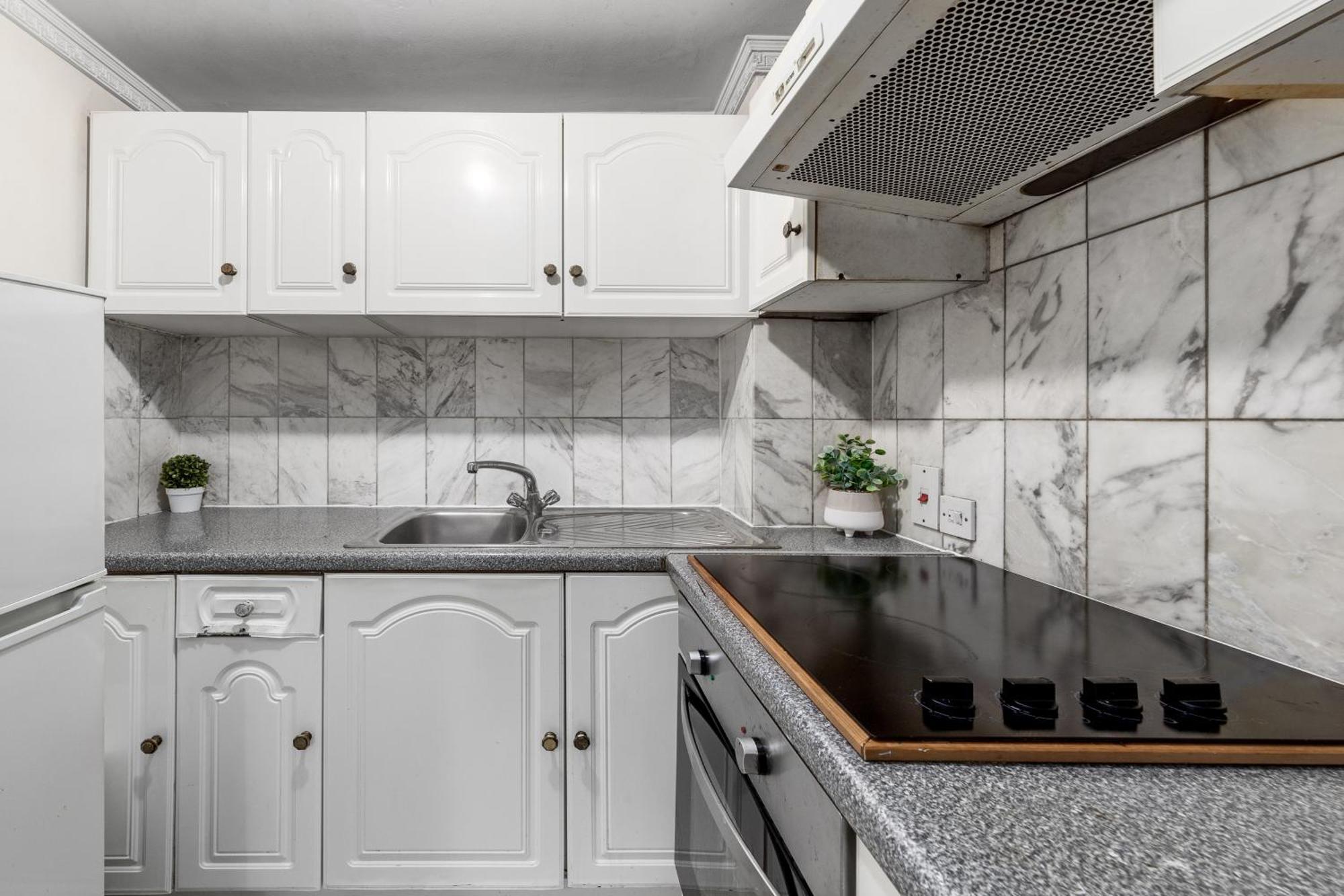 Baker 204 London