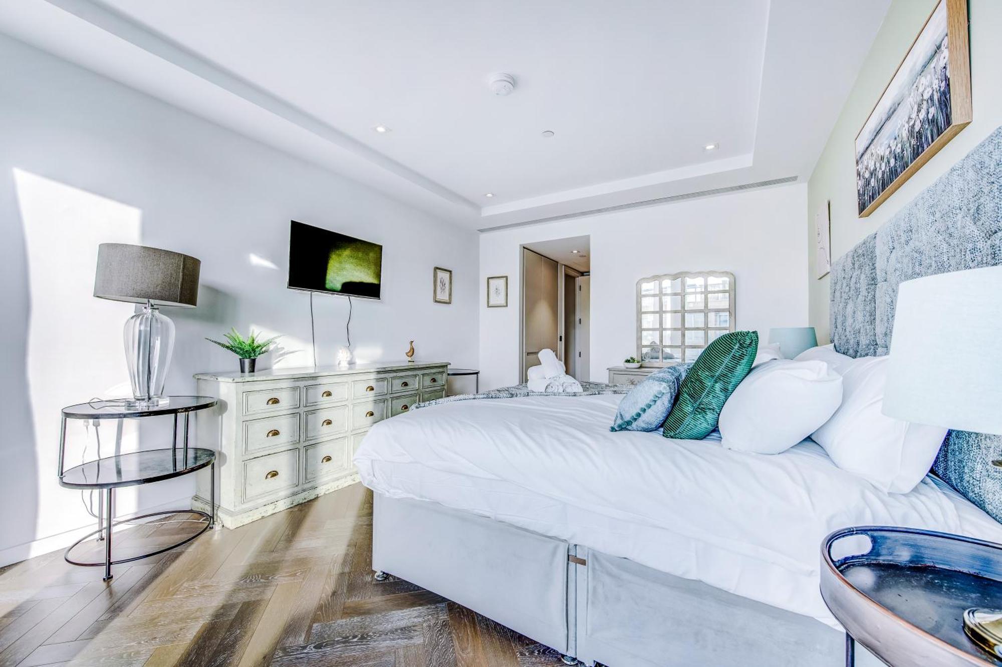 Stunning 2-bed In By 53 Degrees Property, Centre, Amazing Views! * London