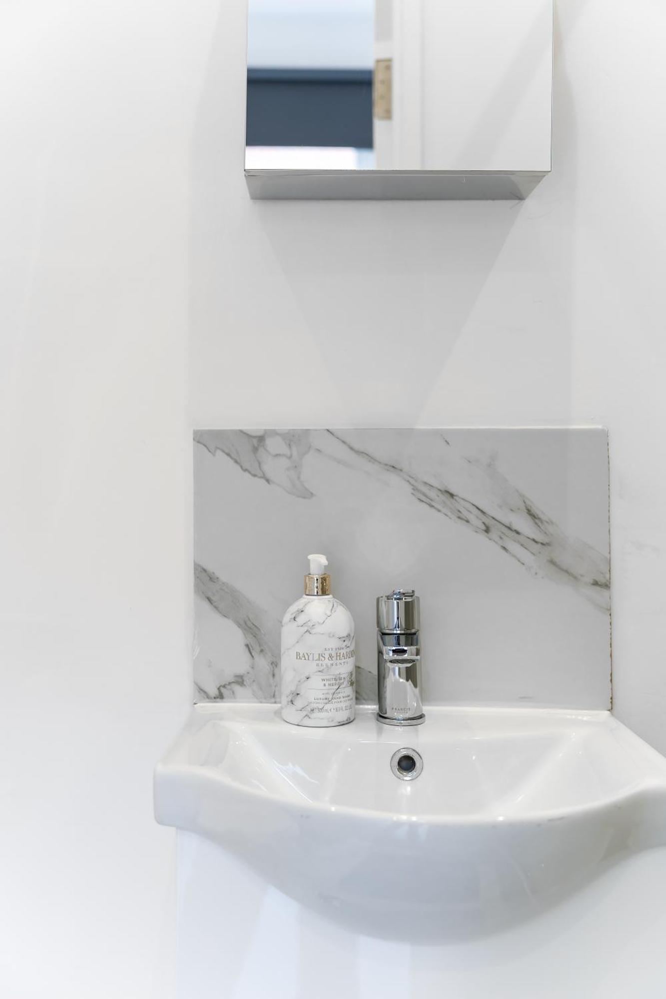 Modern Studio By Livestay Short Lets & Serviced Gasthuis *