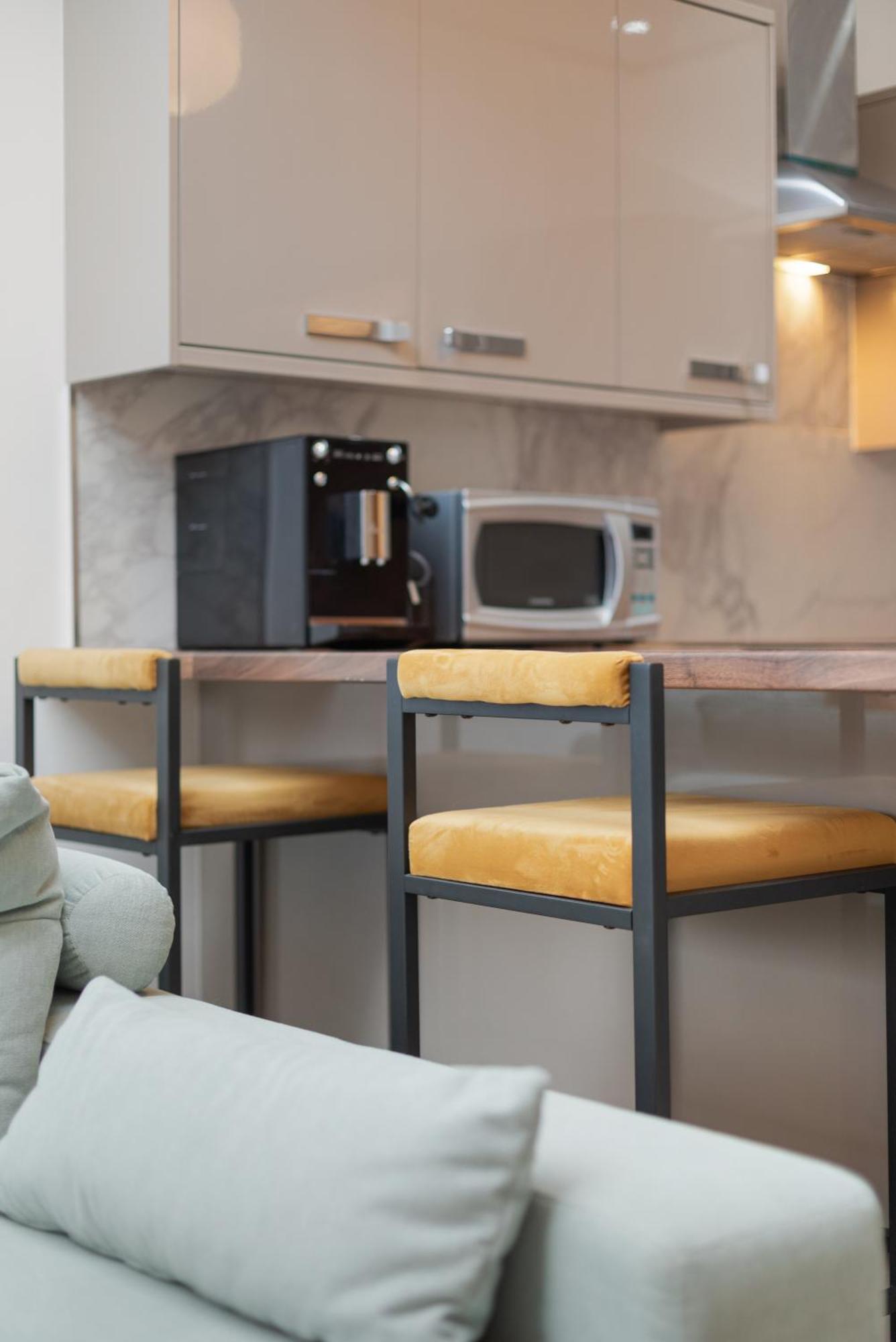 The Pearl - Luxury 5* With Park View Apartment