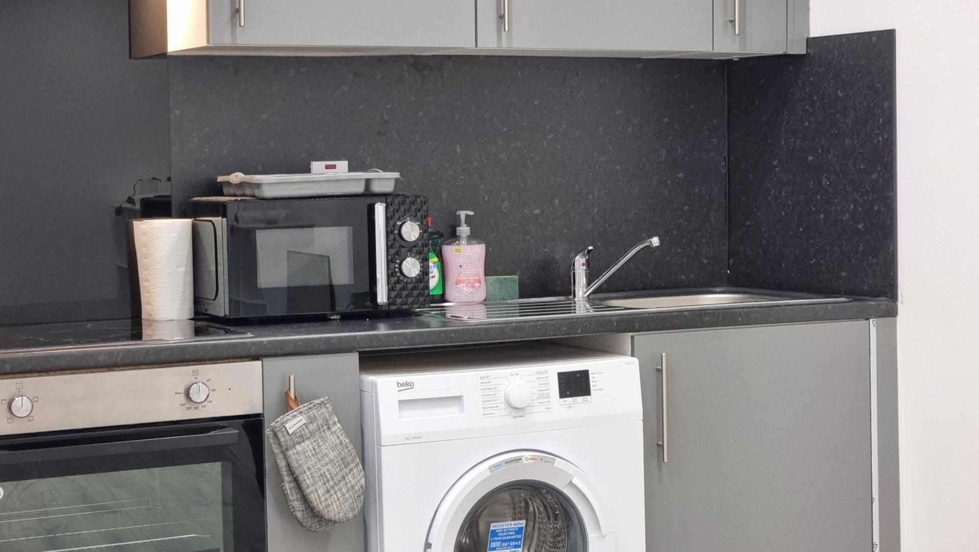 Brand New Flat Close To Turnpike Lane Tube Station Appartement Londen