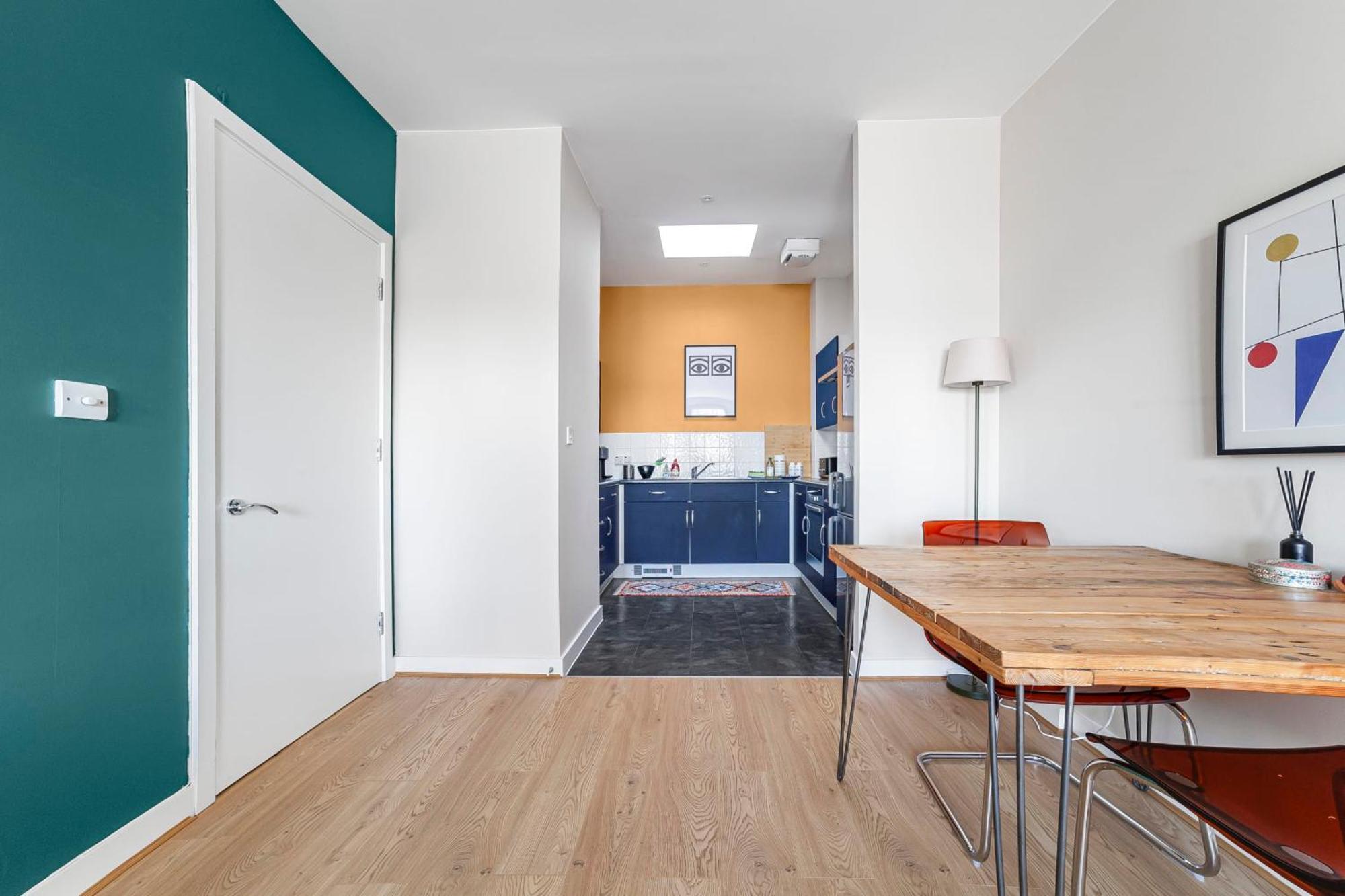 Apartment Sunny Shoreditch Oasis Canal Views & Urban Charm