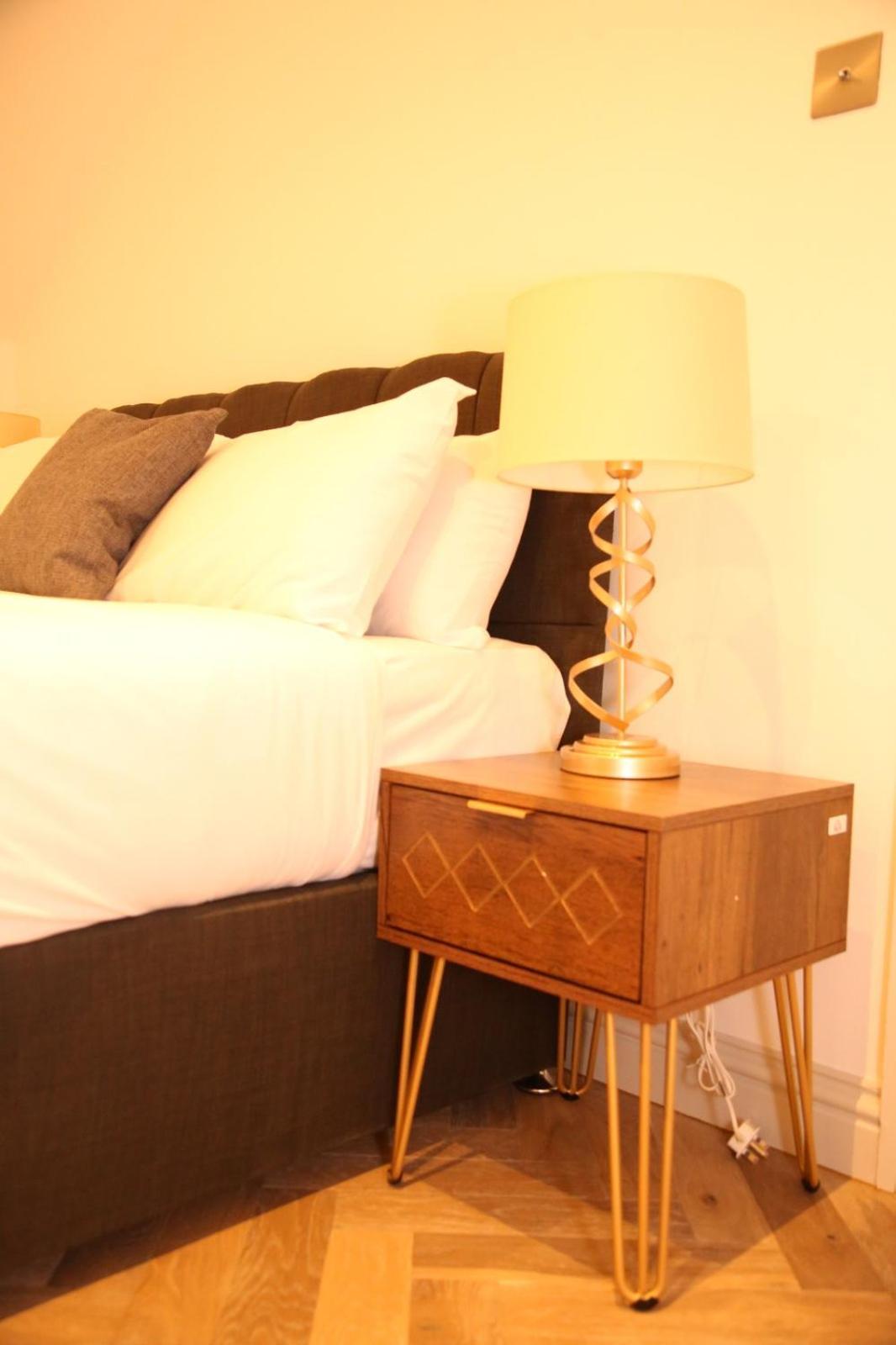 Star Edgware Road 2-bed Haven